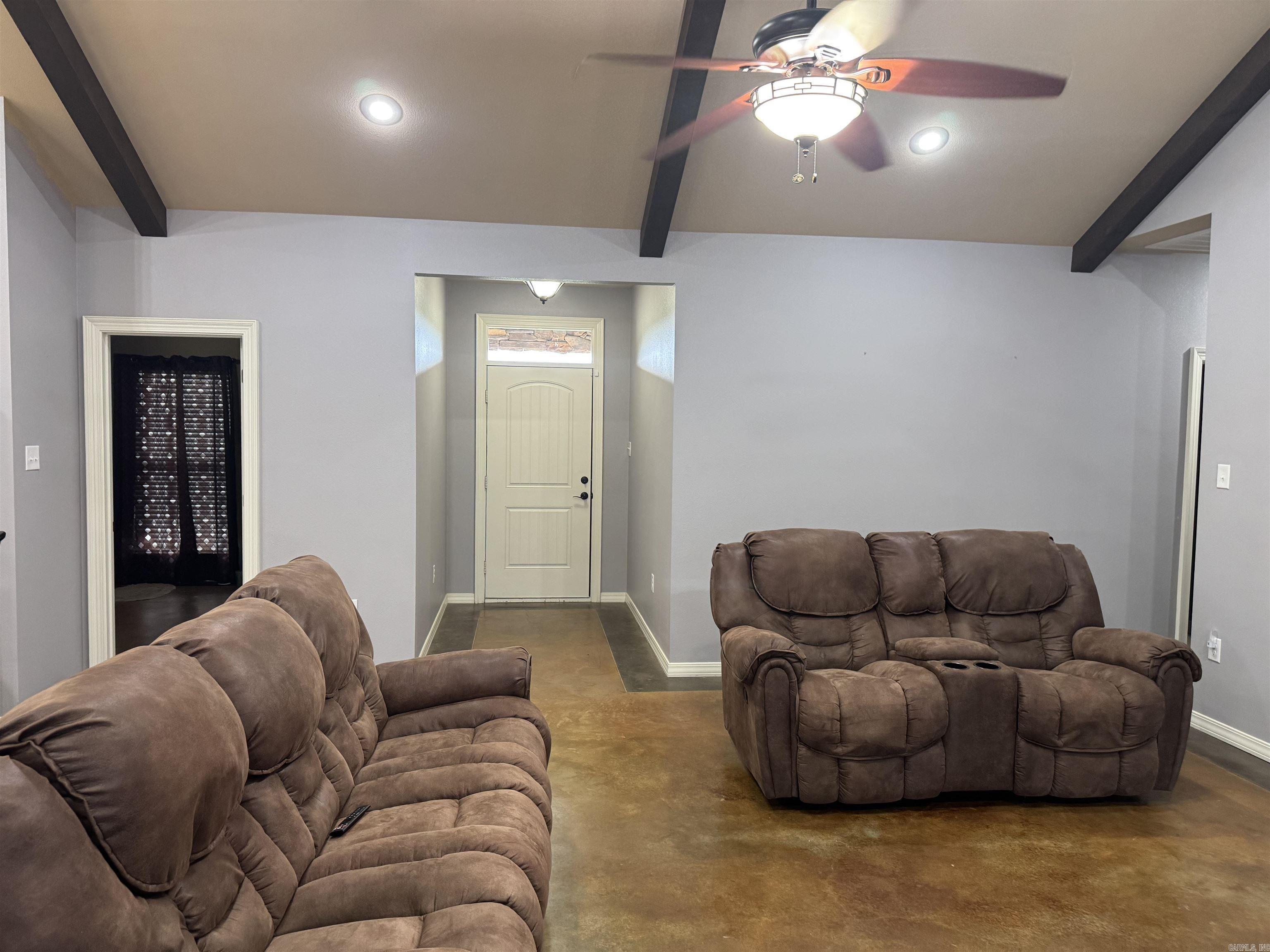 27 W Highway 124  Damascus, AR