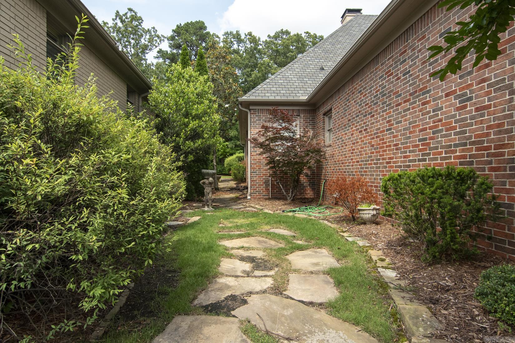 61 QUERCUS CIRCLE  Little Rock, AR