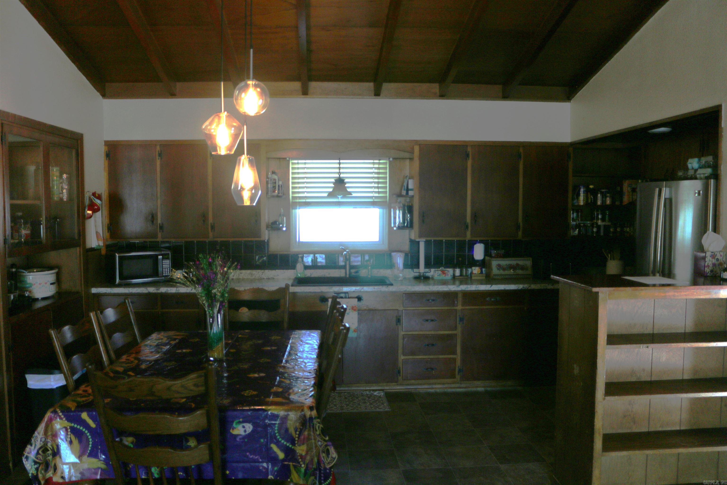 1013 Lakeside  Mena, AR