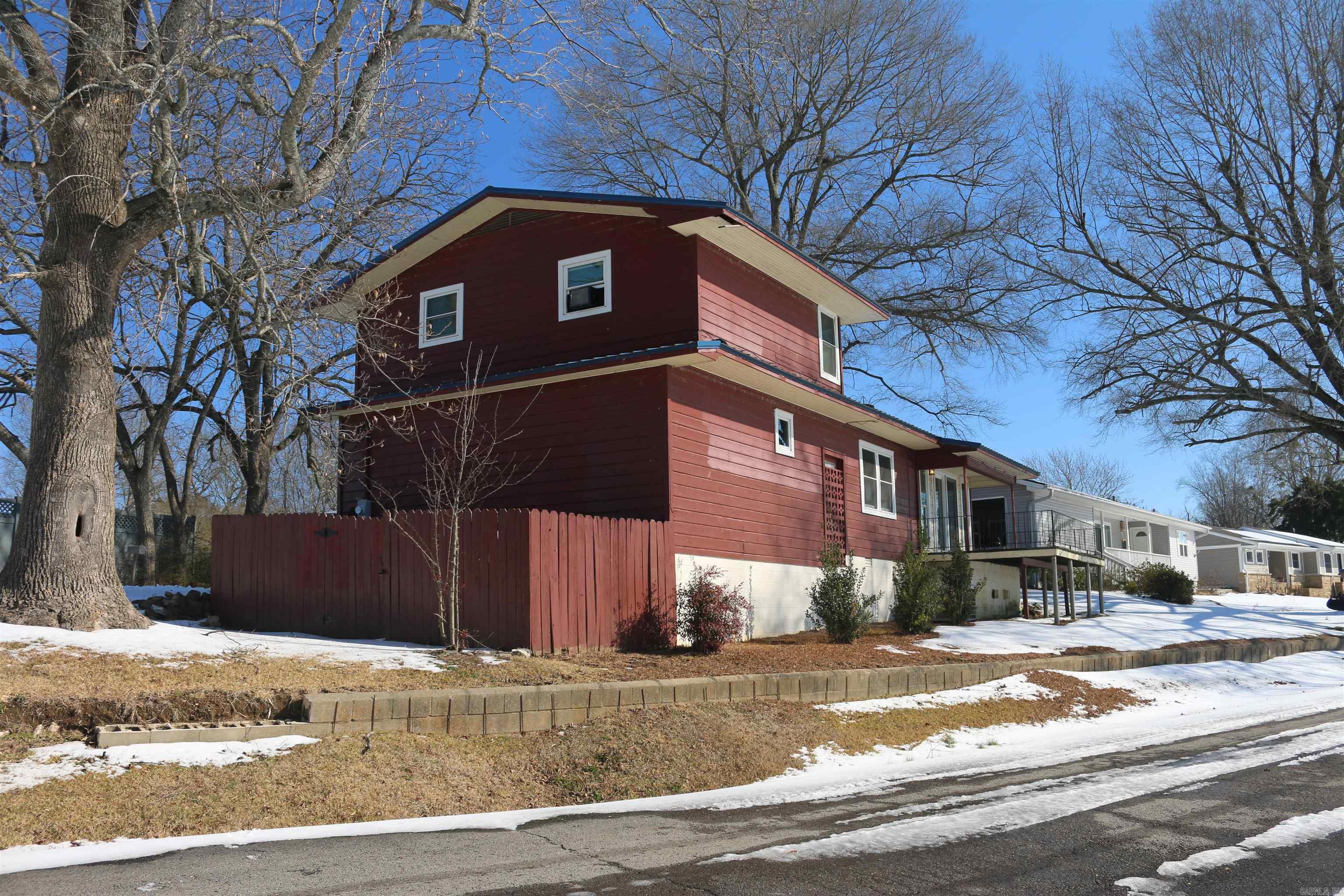 1013 Lakeside  Mena, AR