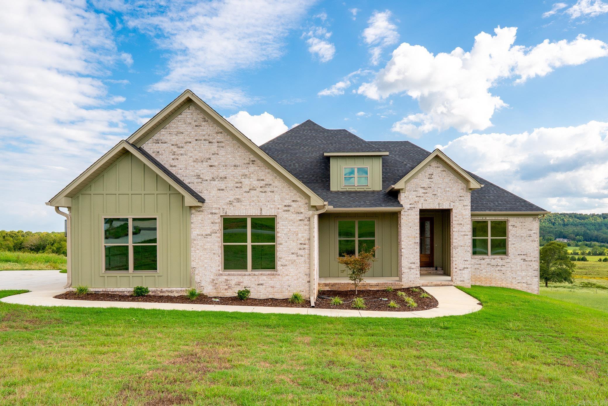 272 Castleberry Road  Greenbrier, AR