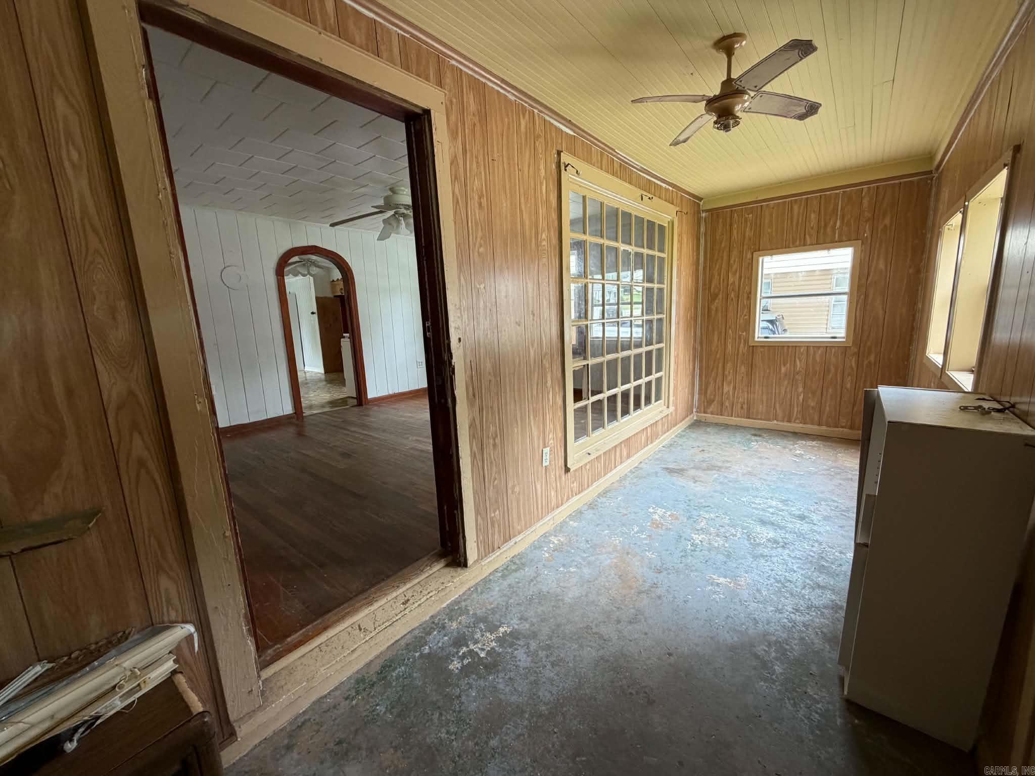 594 N 5th  Piggott, AR