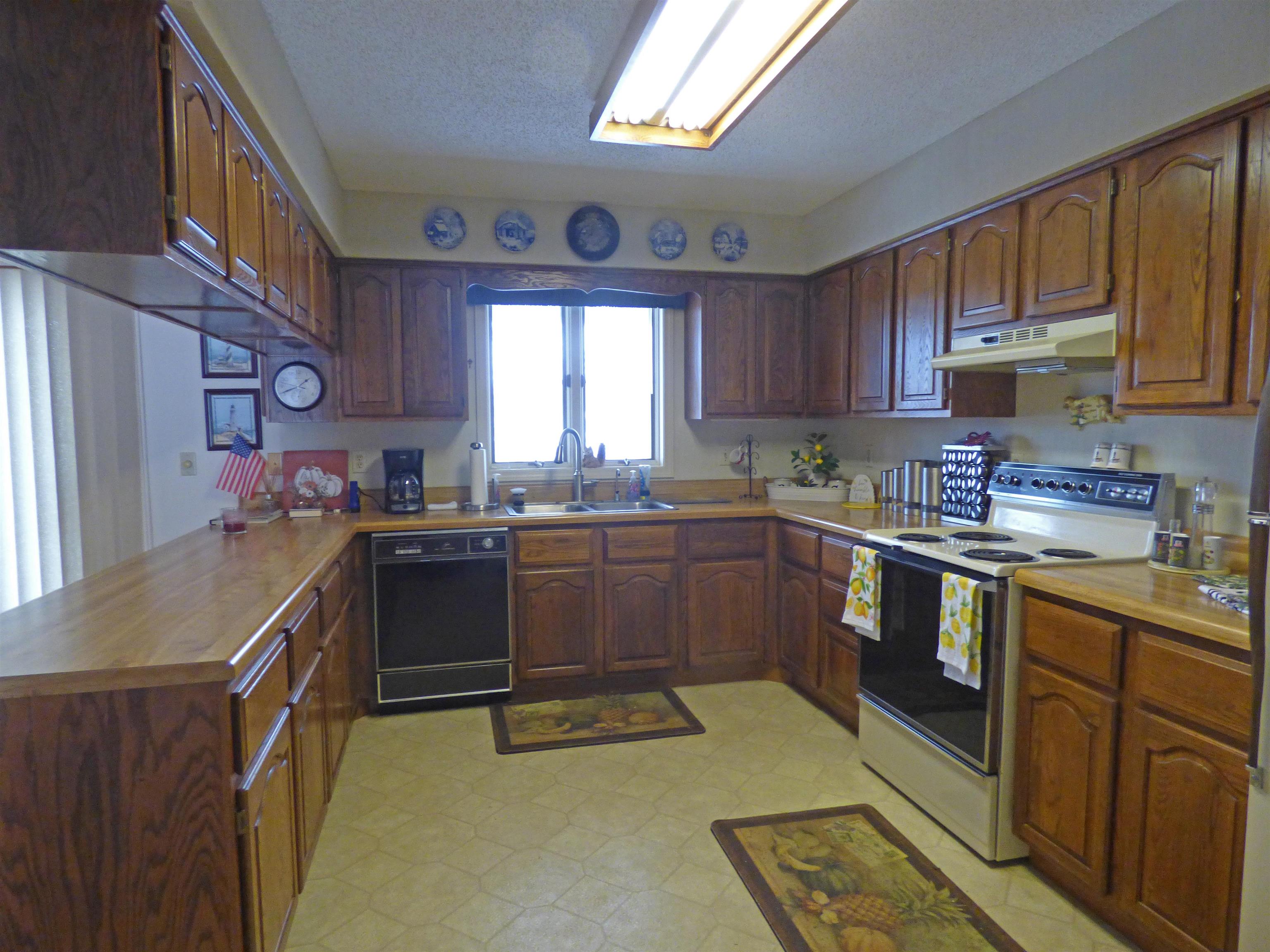 3 Zuni Circle Cherokee Village, AR 72529