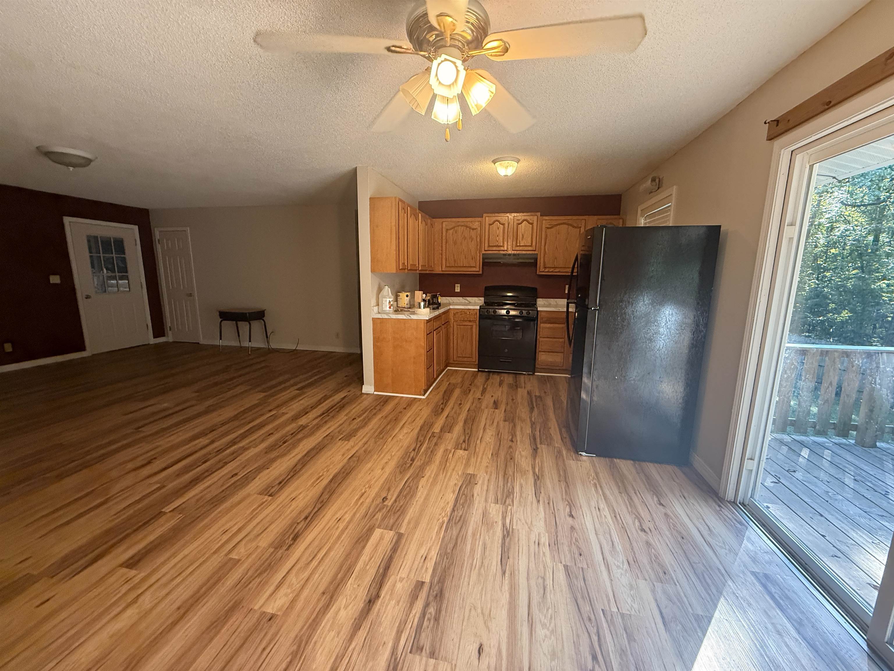 24 Menominee  Cherokee Village, AR