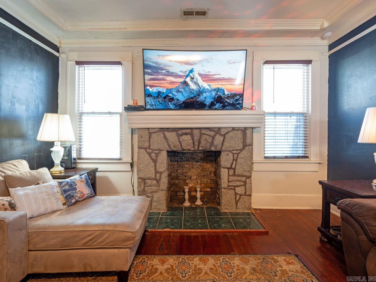 303 E Nichols  England, AR