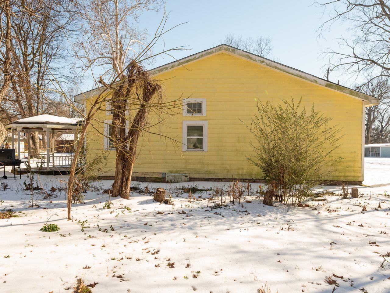 303 E Nichols  England, AR