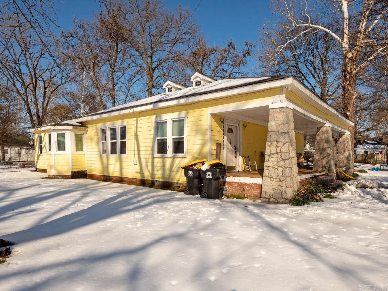 303 E Nichols  England, AR