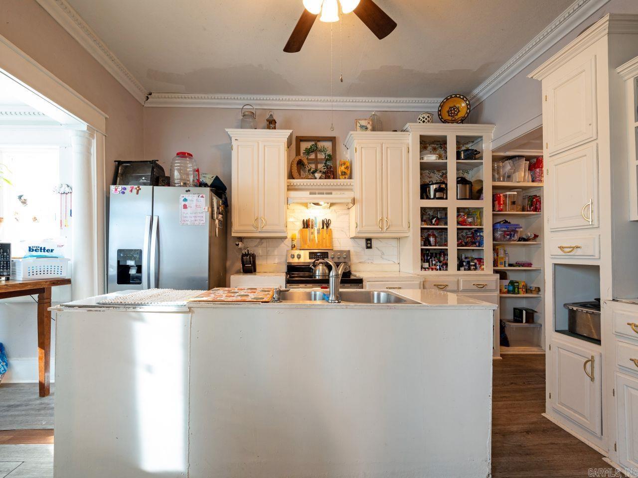 303 E Nichols  England, AR