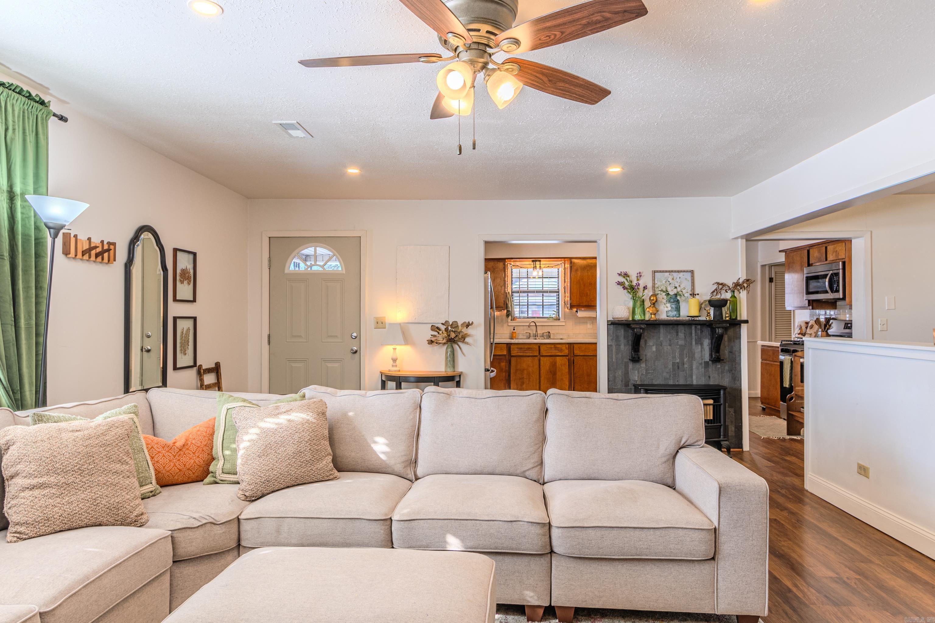 118 W 5th  Rector, AR