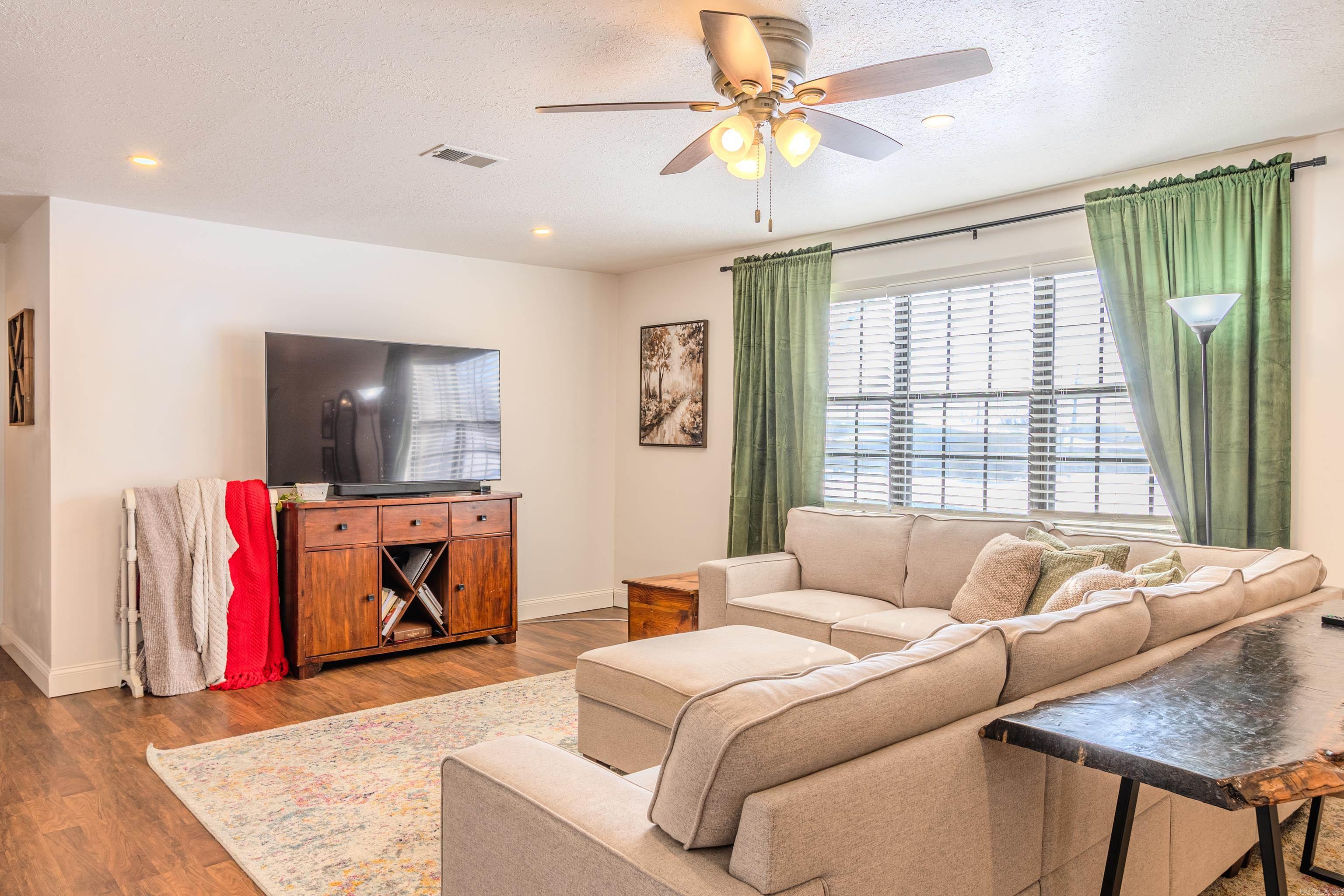 118 W 5th  Rector, AR