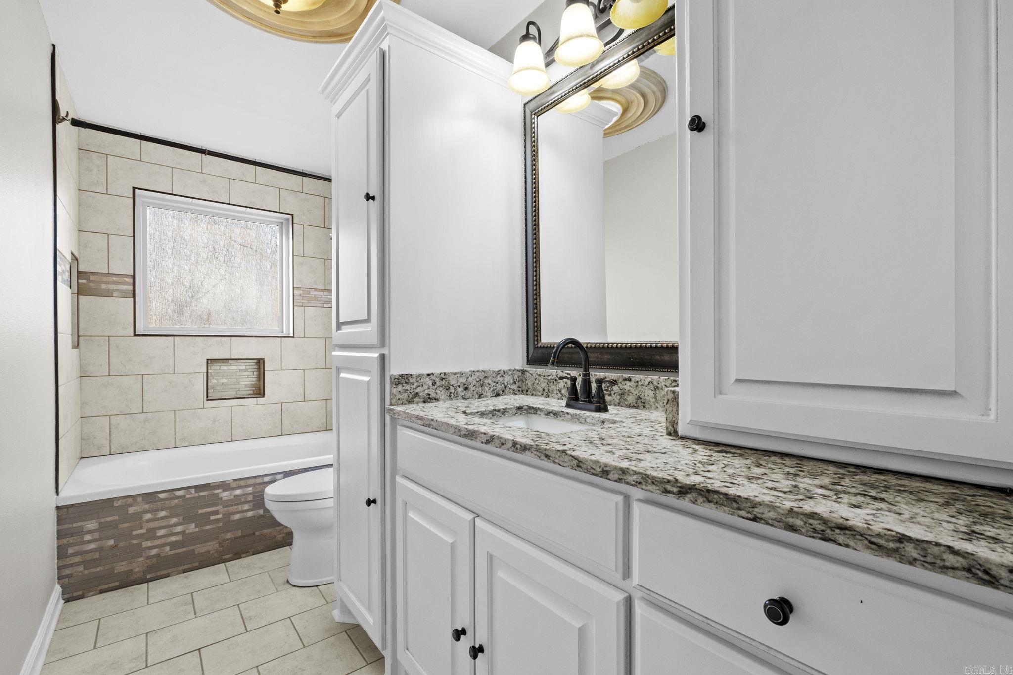 22 Oakwood Dr  Cabot, AR