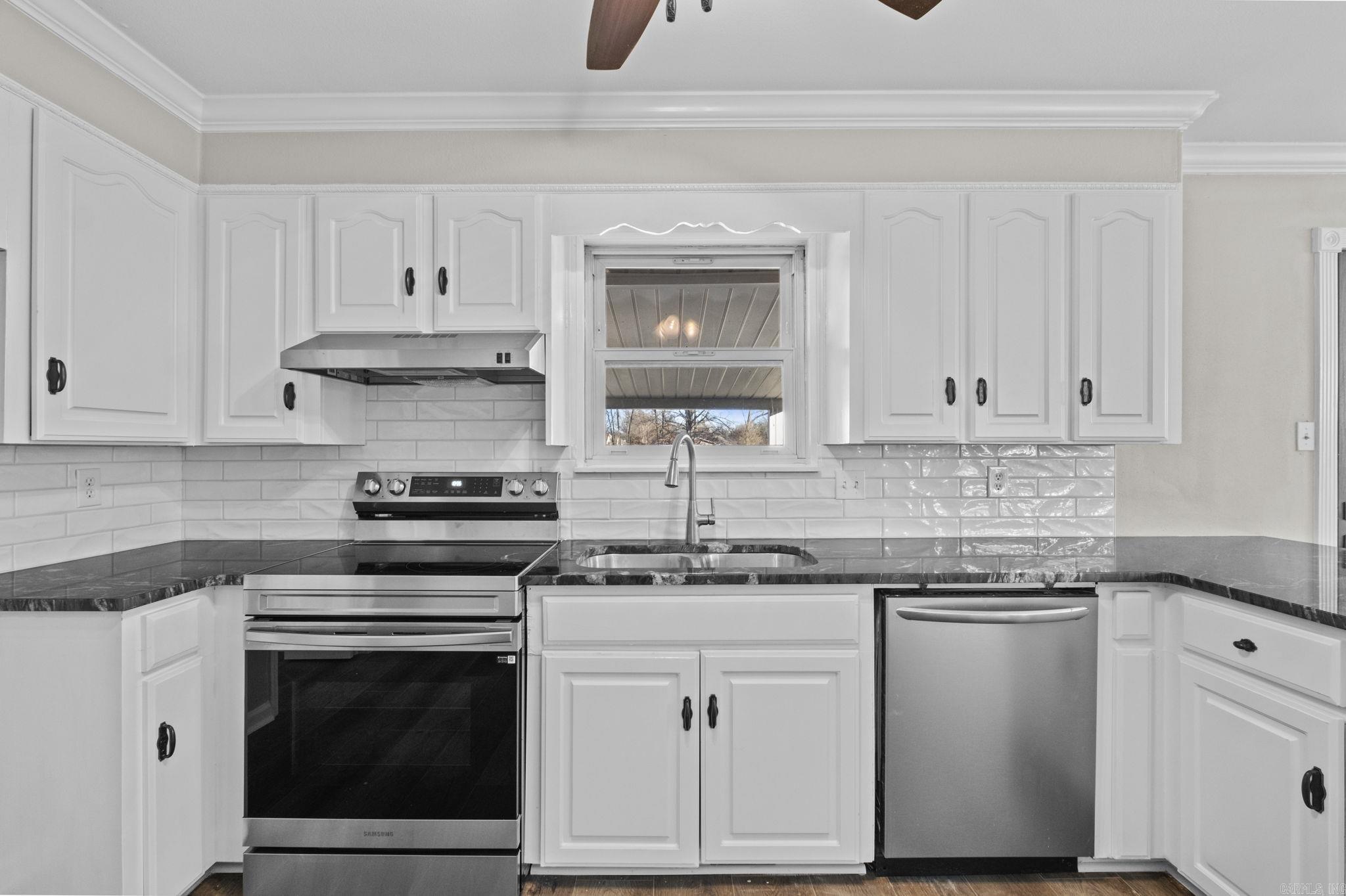 22 Oakwood Dr  Cabot, AR