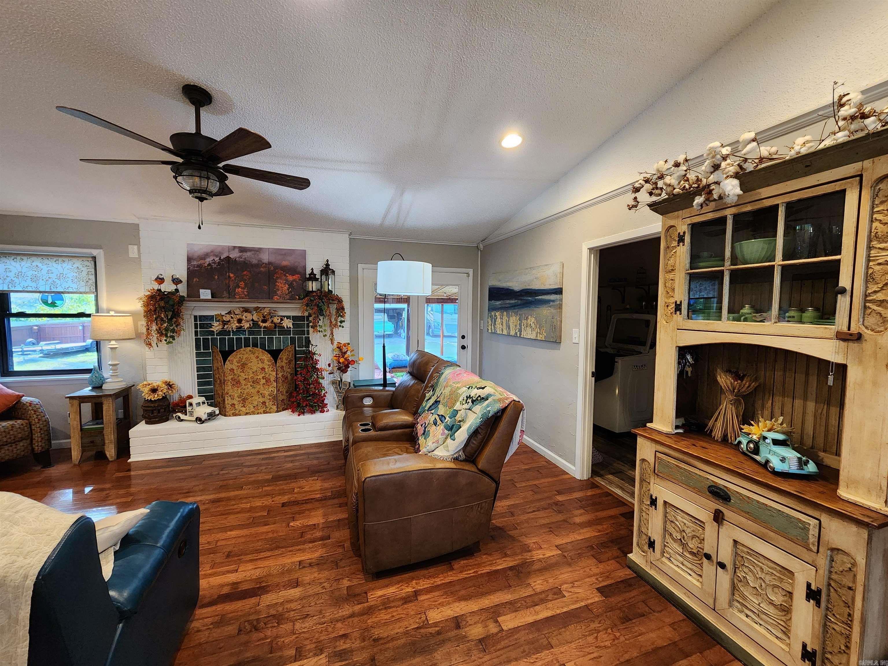 701 N Red  Sheridan, AR