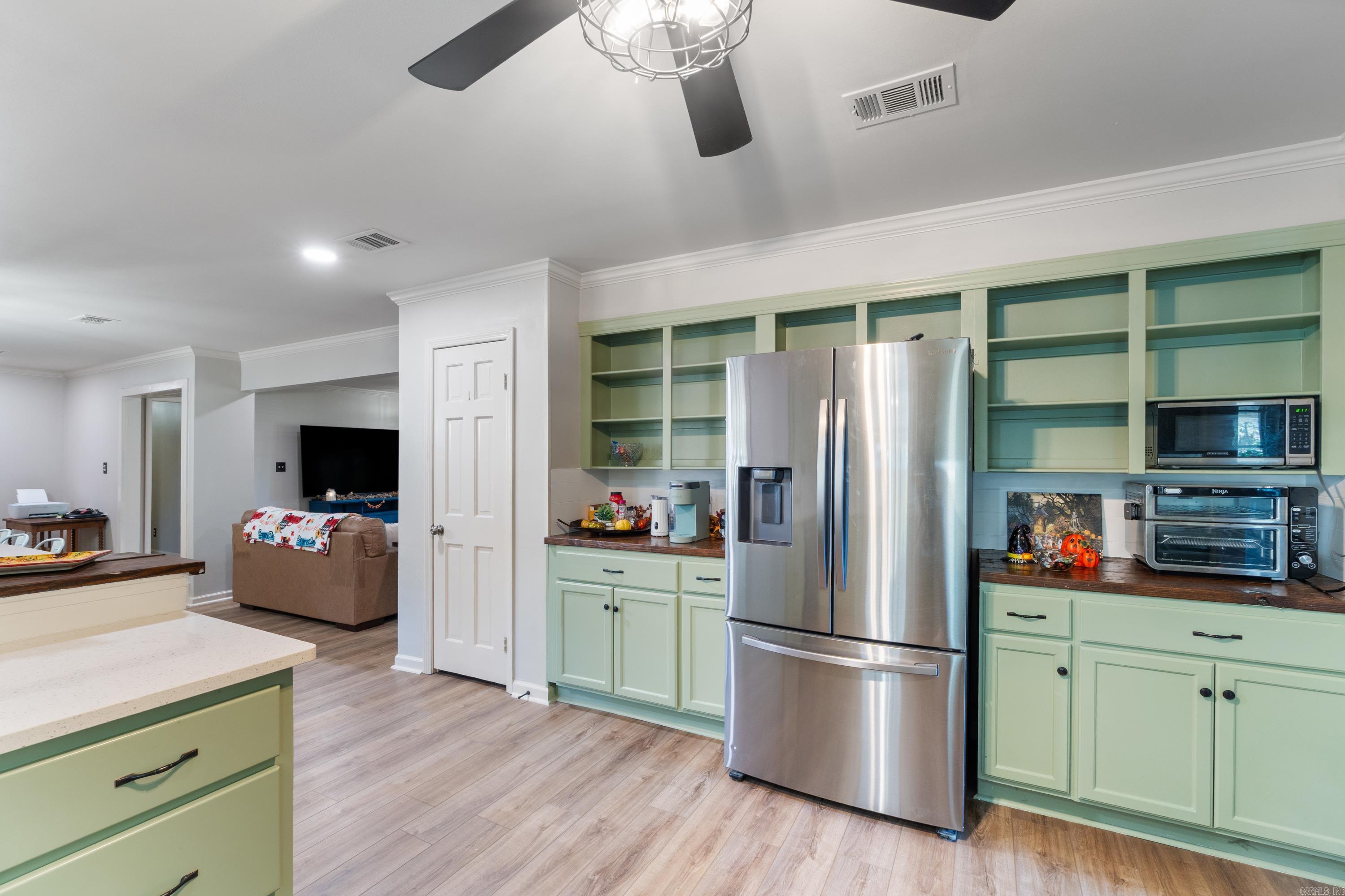 1117 W Main  Austin, AR