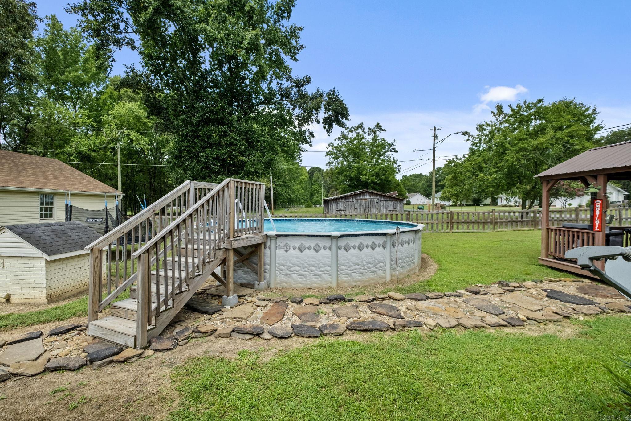 1117 W Main  Austin, AR