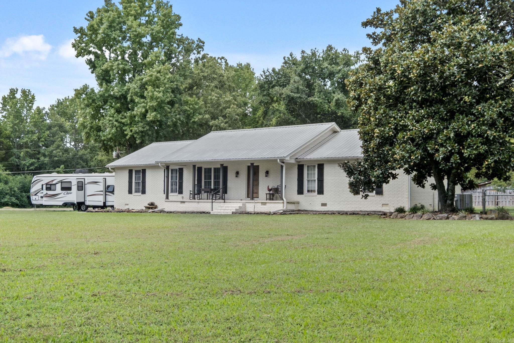 1117 W Main  Austin, AR