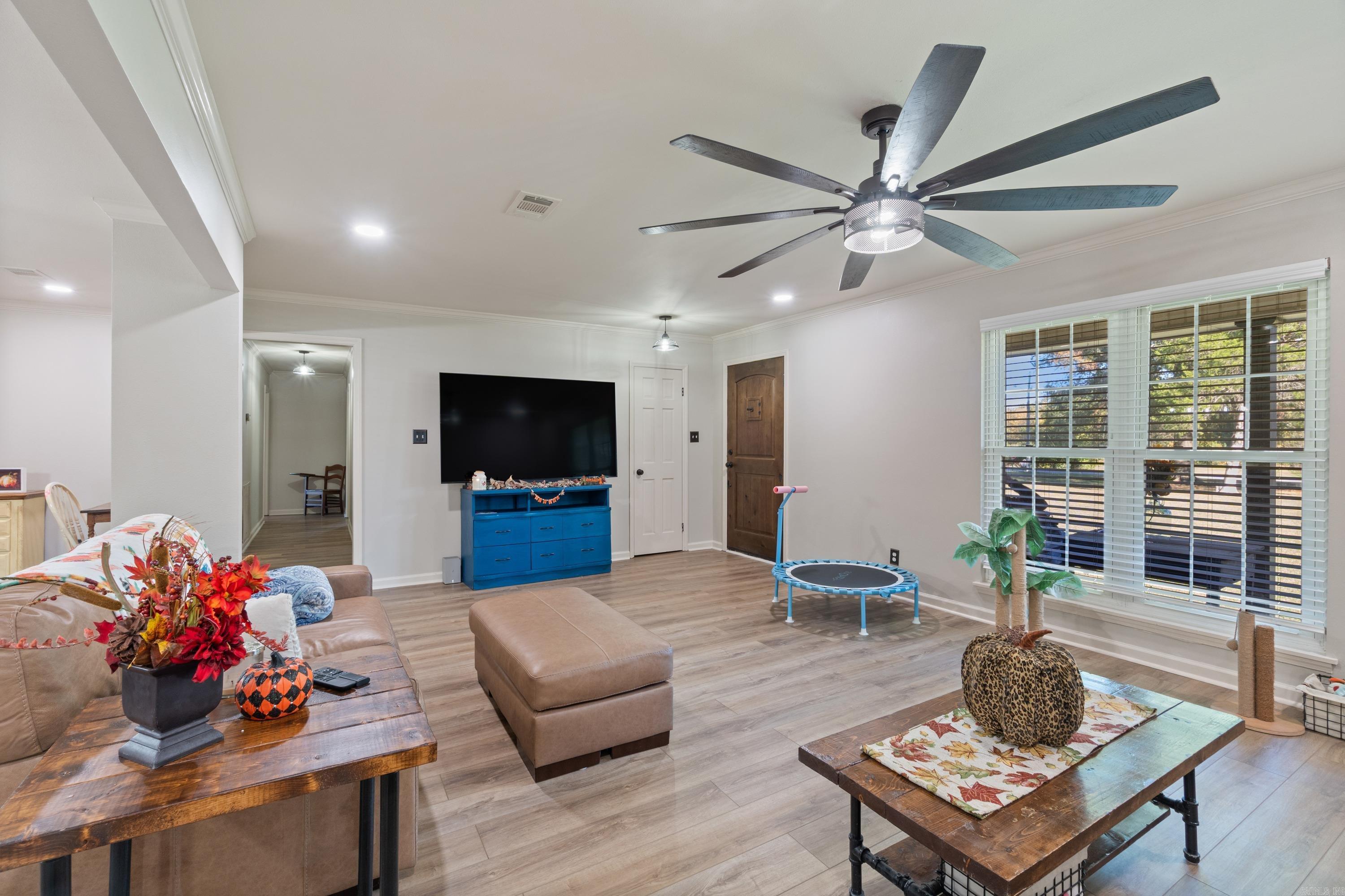 1117 W Main  Austin, AR