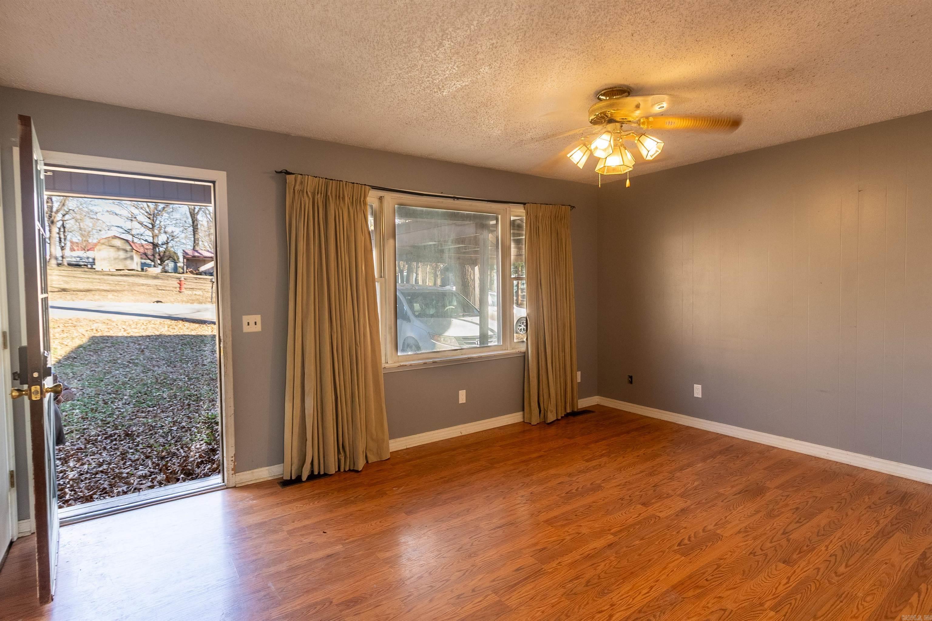 155 Walnut Circle  Yellville, AR