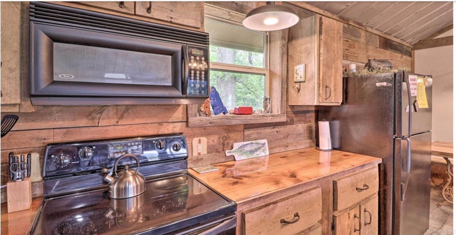 329 MC 7057  Flippin, AR