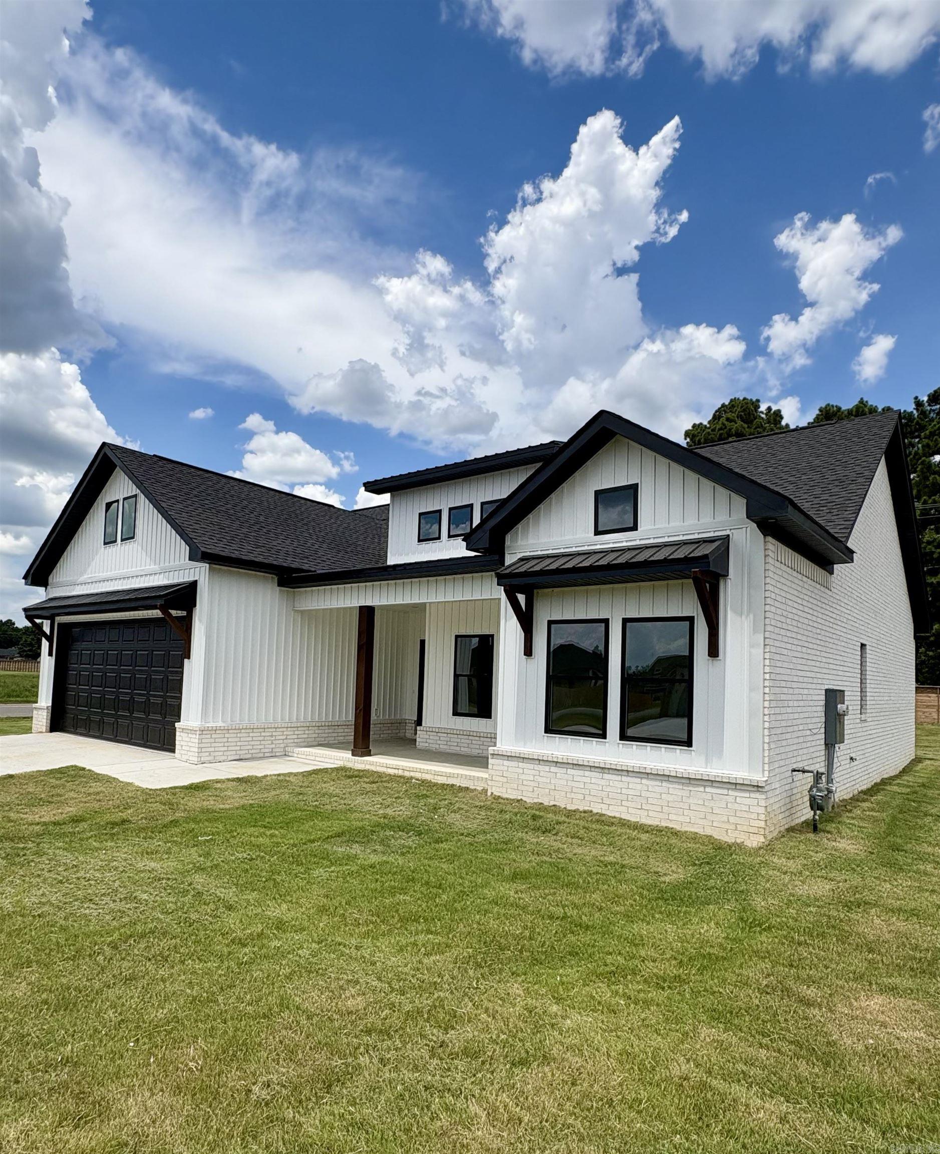 1 Dragonfly  Greenbrier, AR