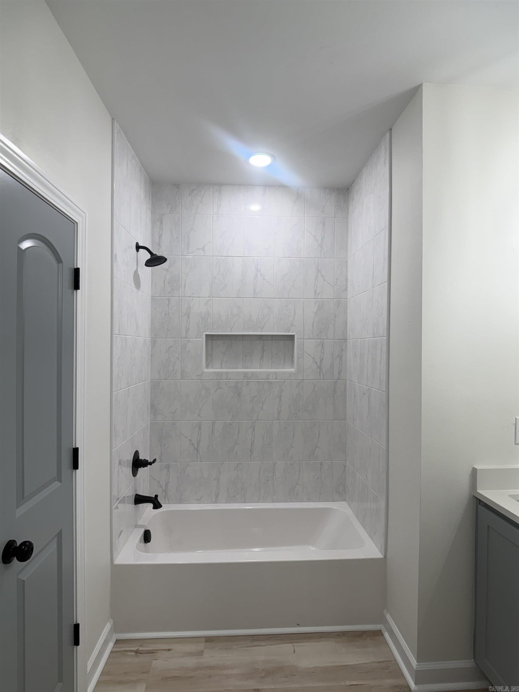 516 Madeleine  Austin, AR