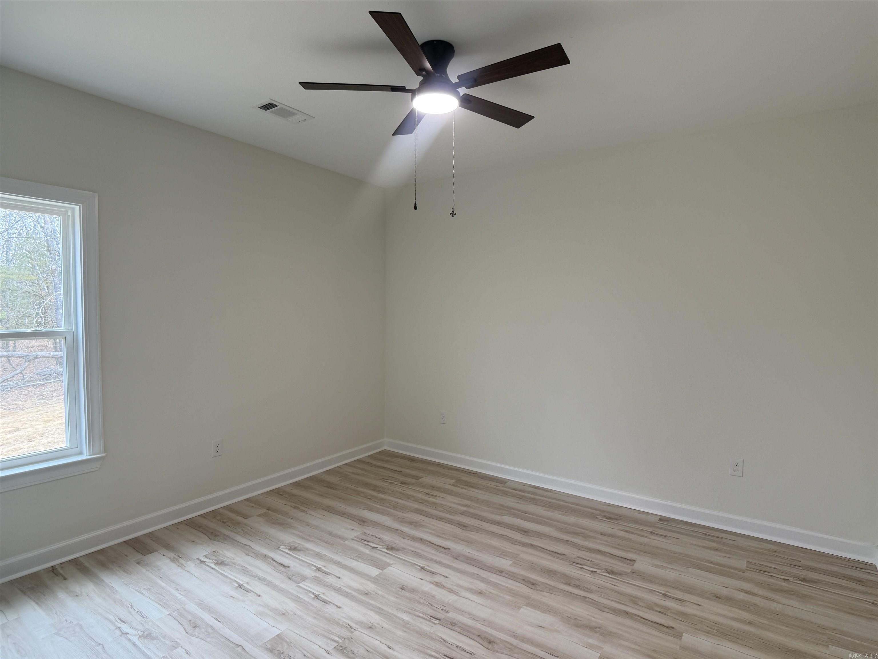 516 Madeleine  Austin, AR