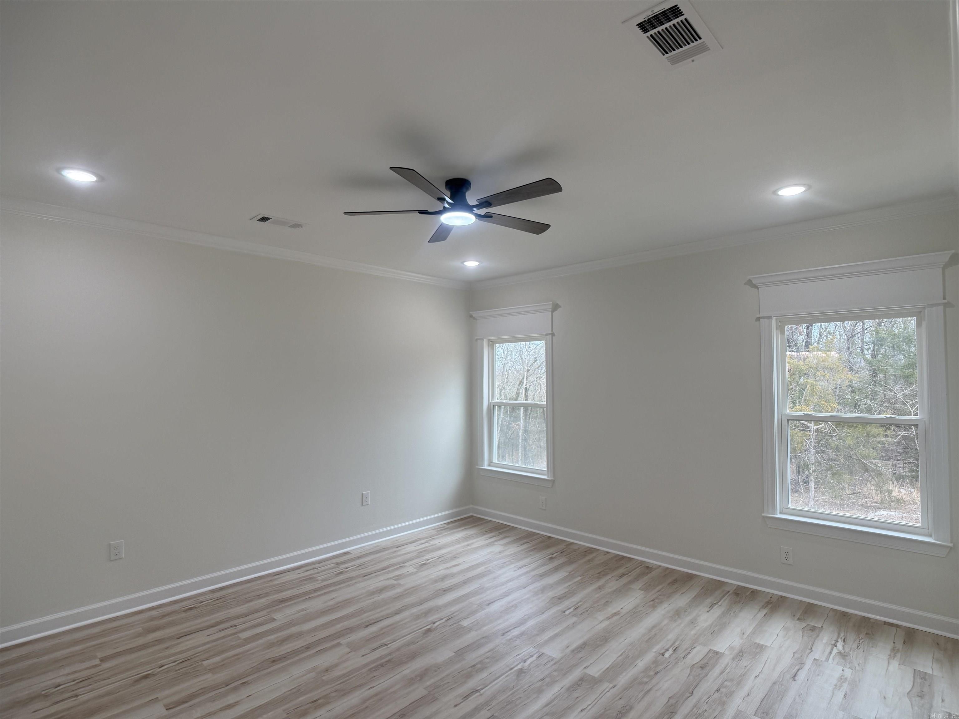 516 Madeleine  Austin, AR