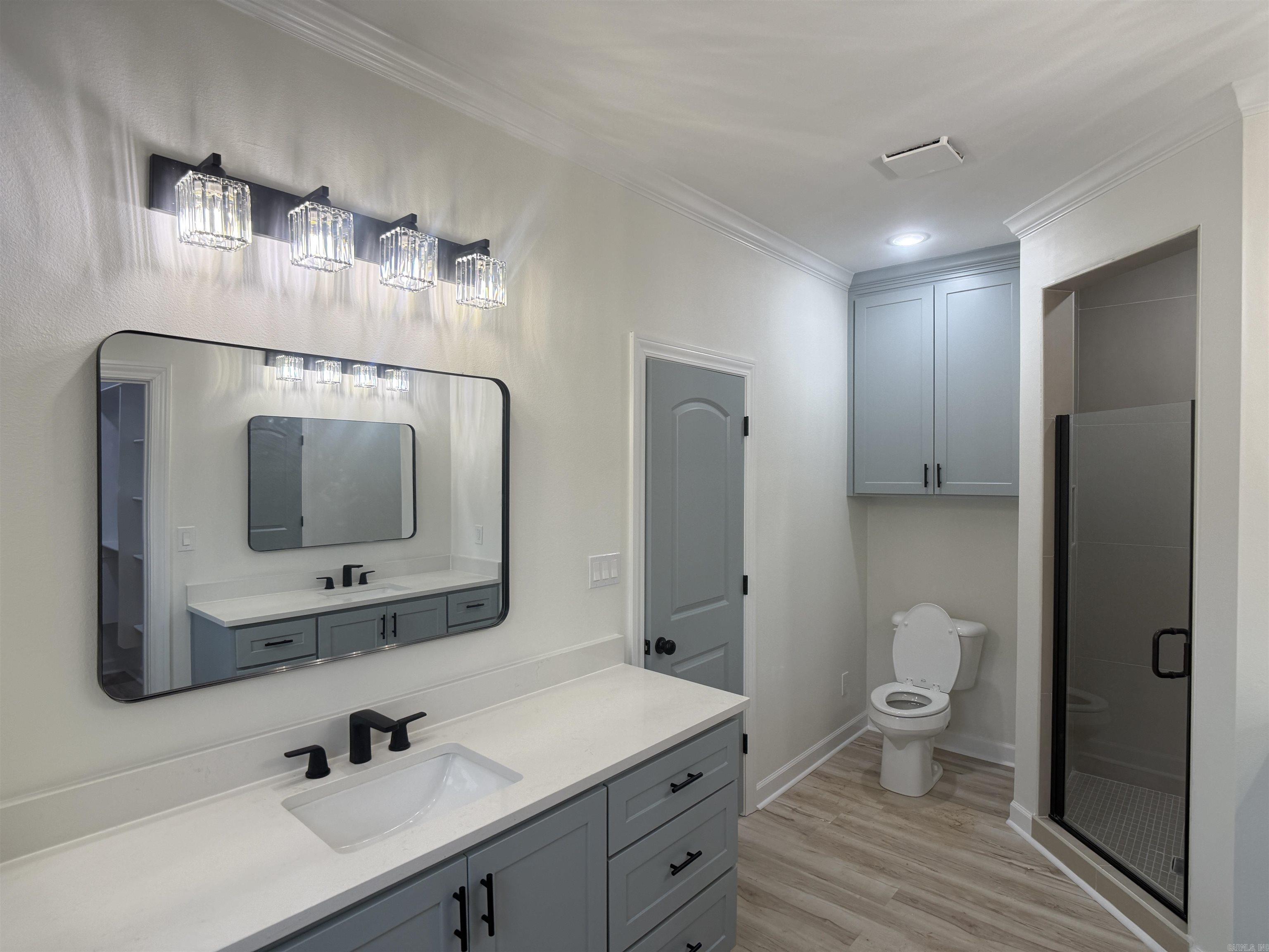 516 Madeleine  Austin, AR