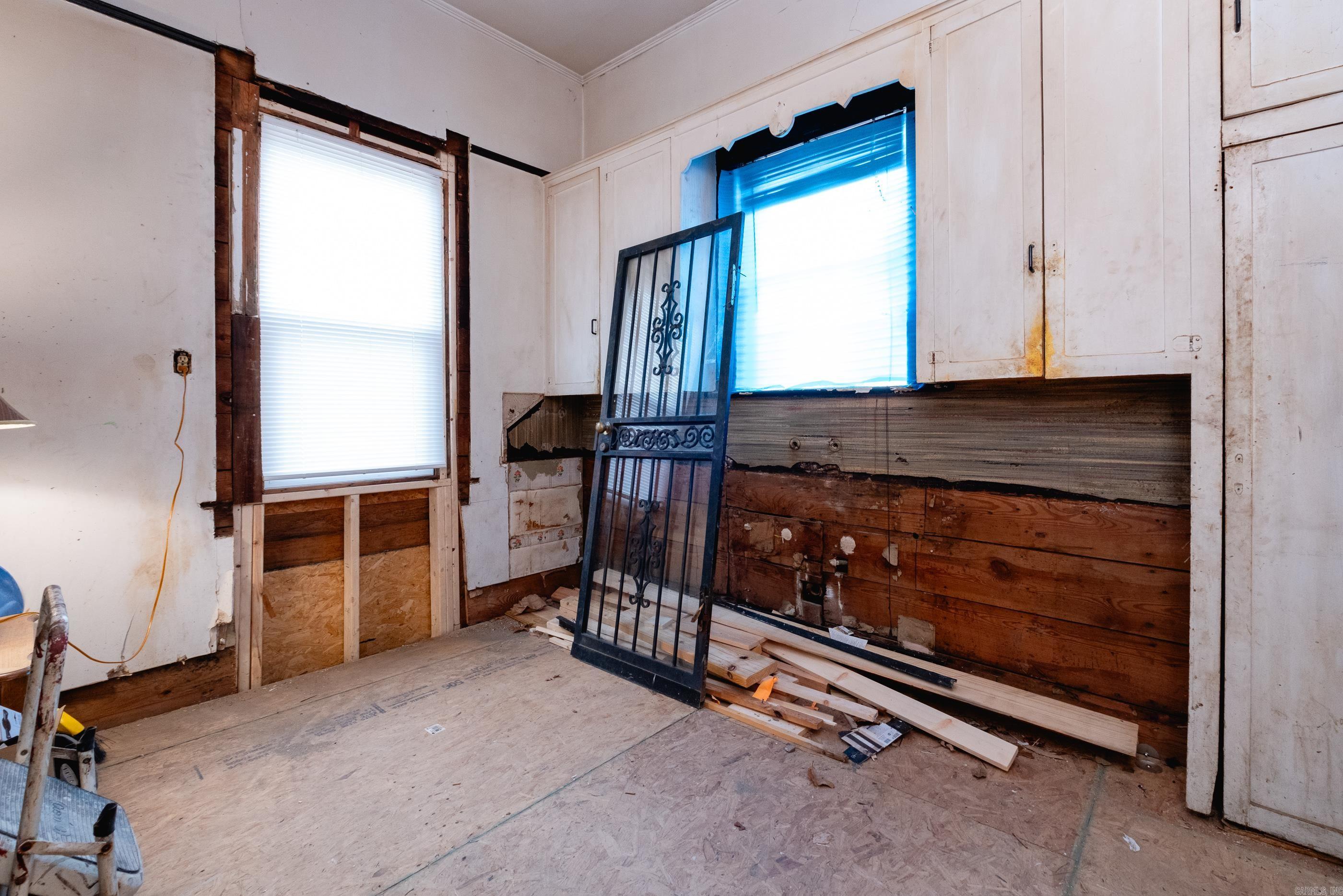 3724 W 10th  Little Rock, AR