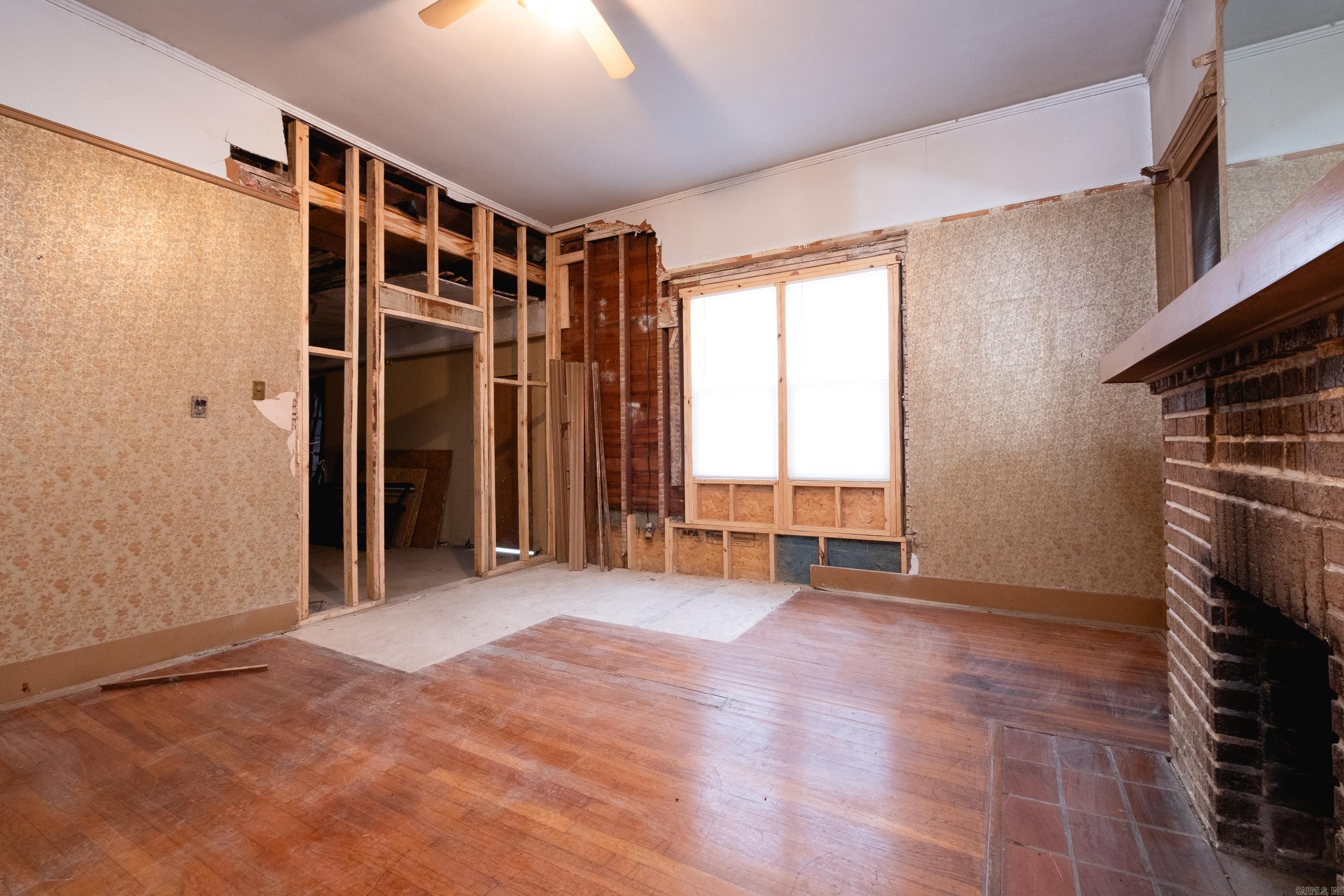 3724 W 10th  Little Rock, AR