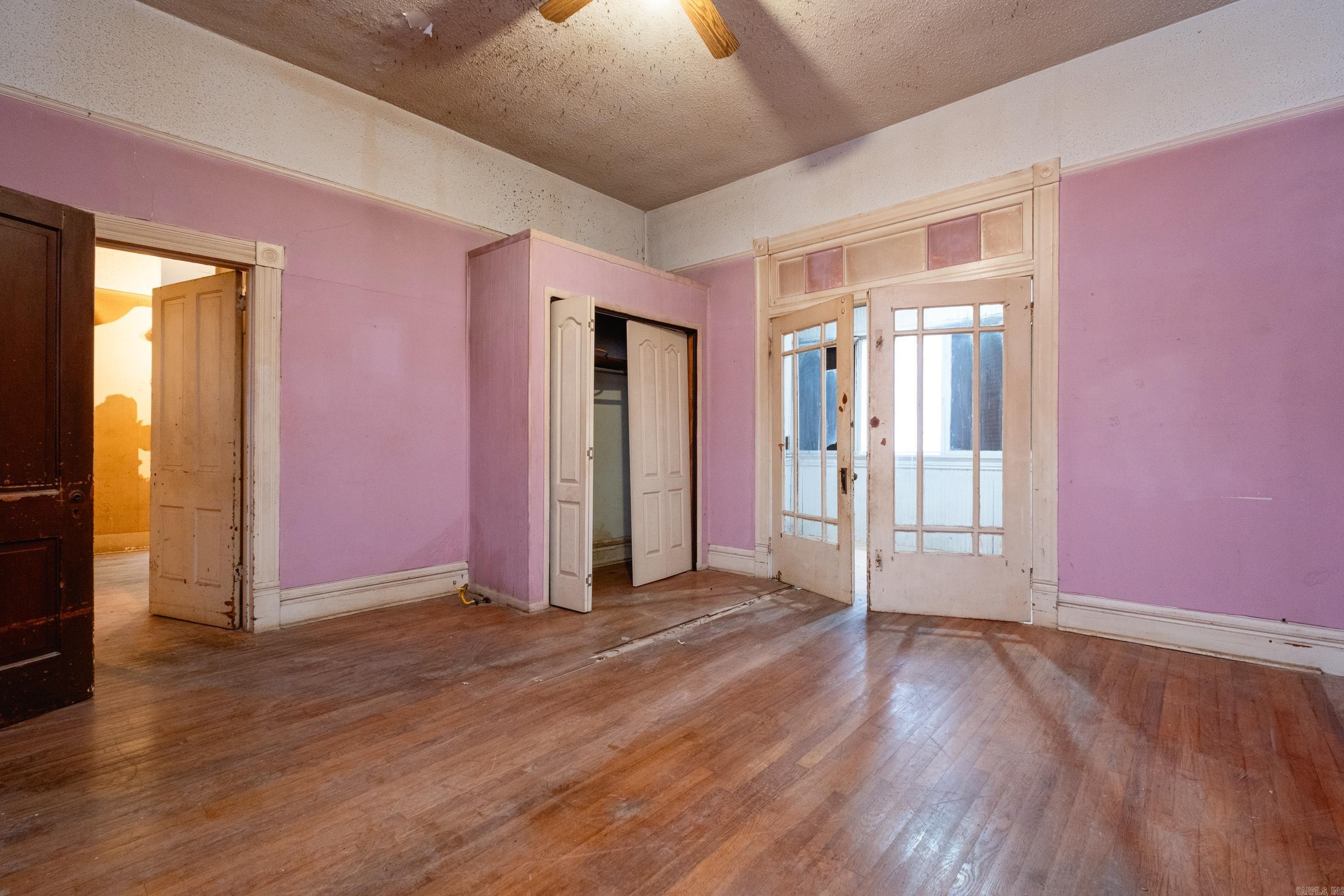 3724 W 10th  Little Rock, AR