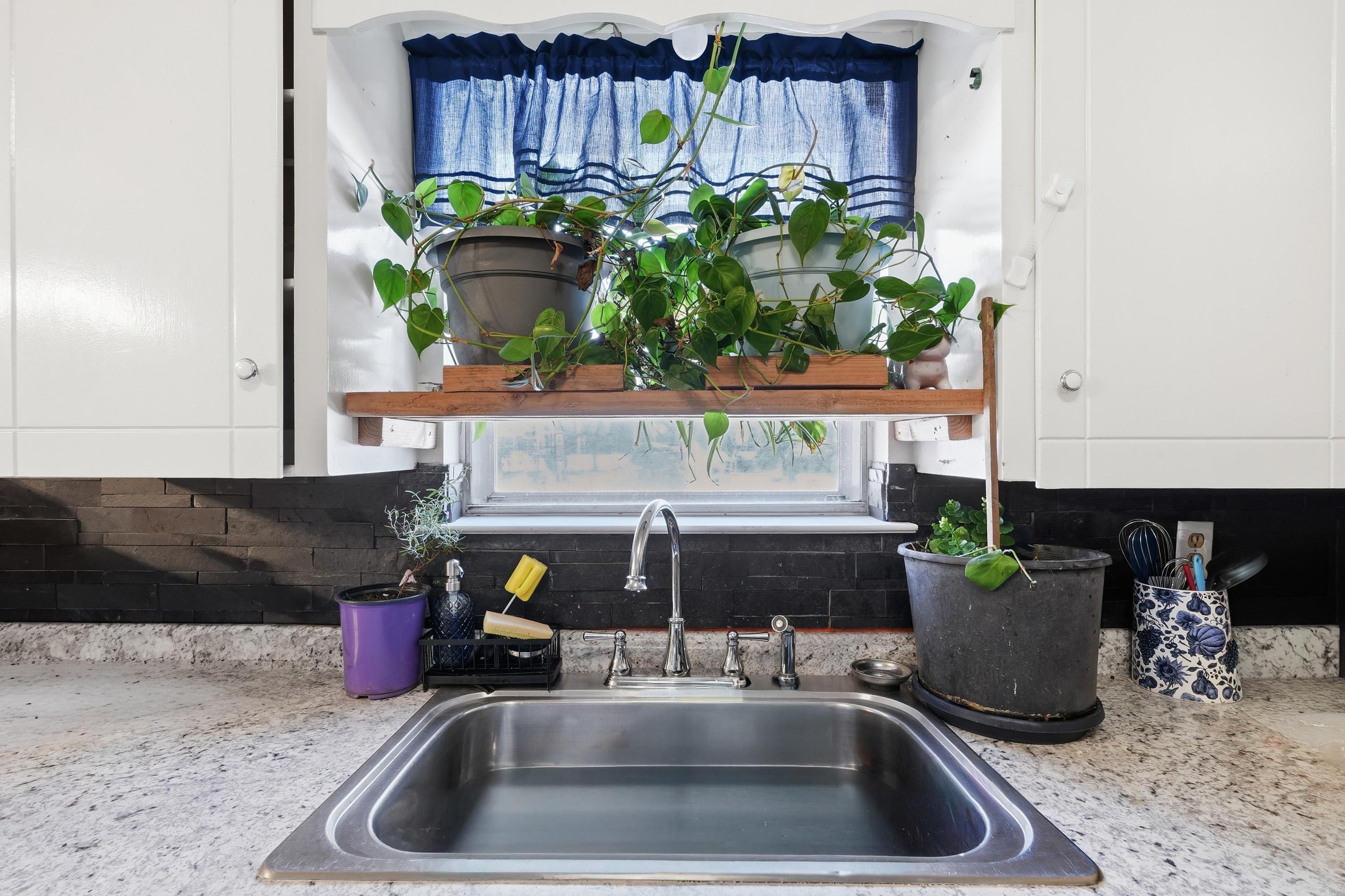 13815 Bonnie Ln  Shannon Hills, AR