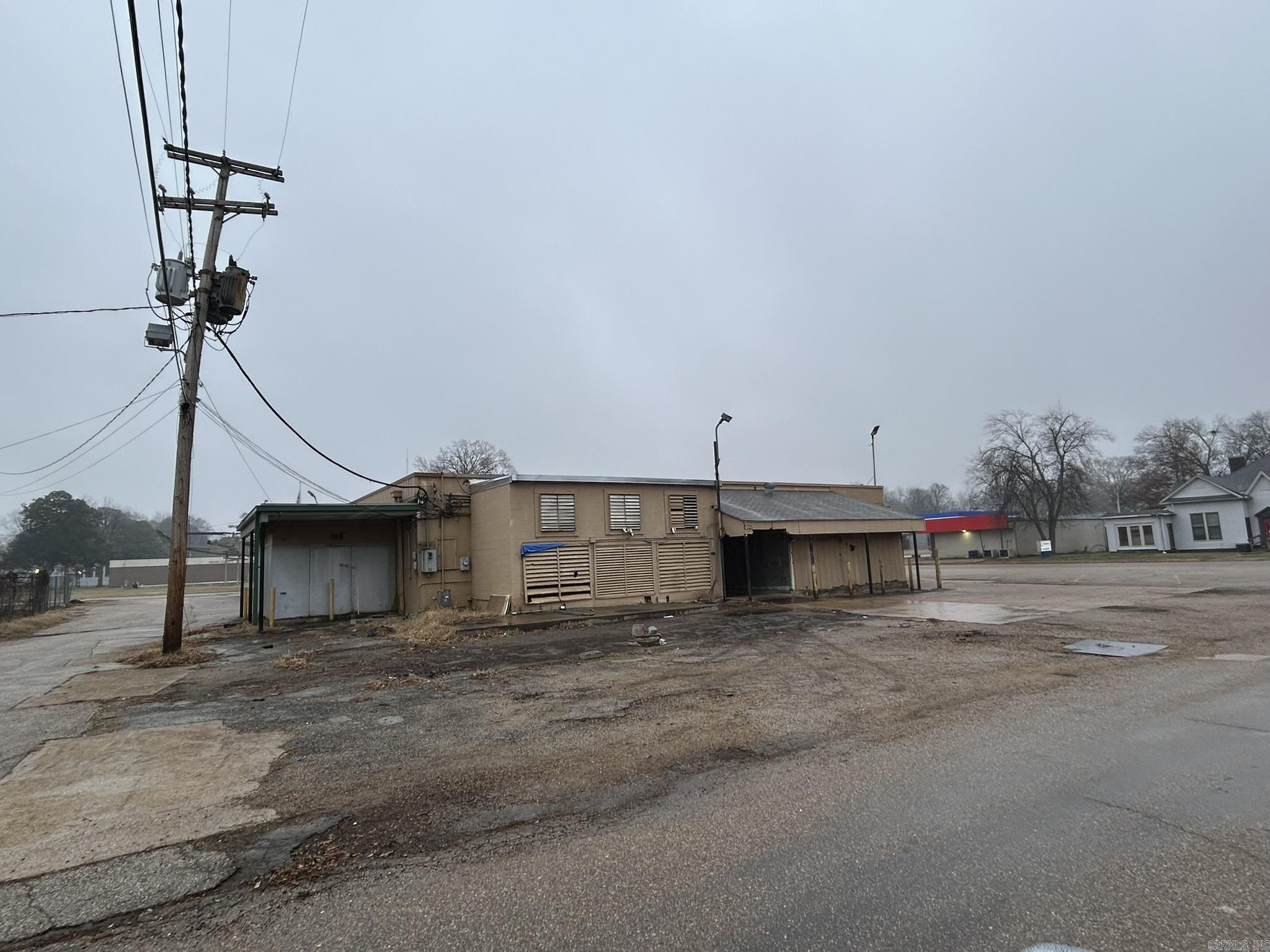 115 S Falls  Wynne, AR