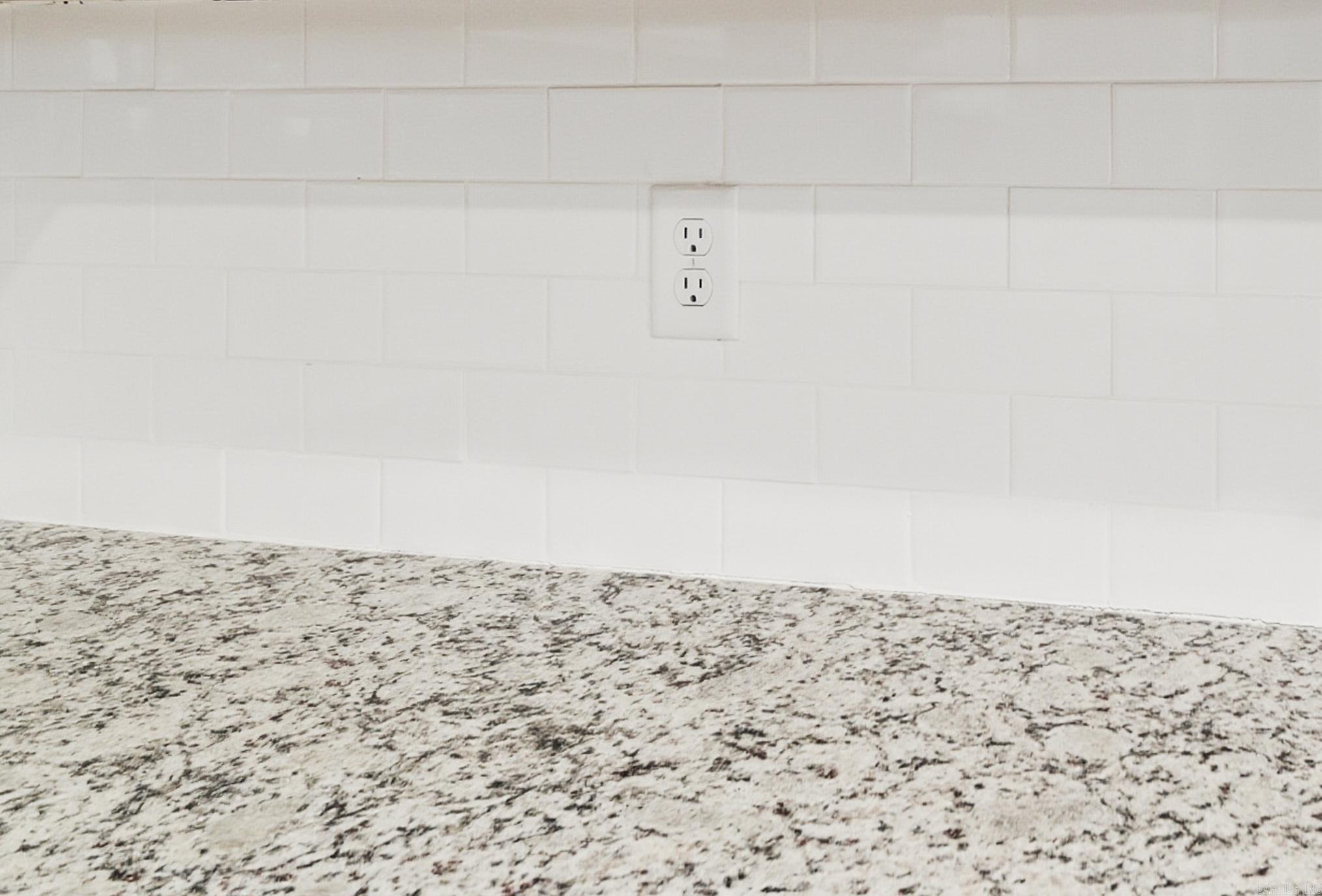 111 LLOYD HENDERSON  Beebe, AR