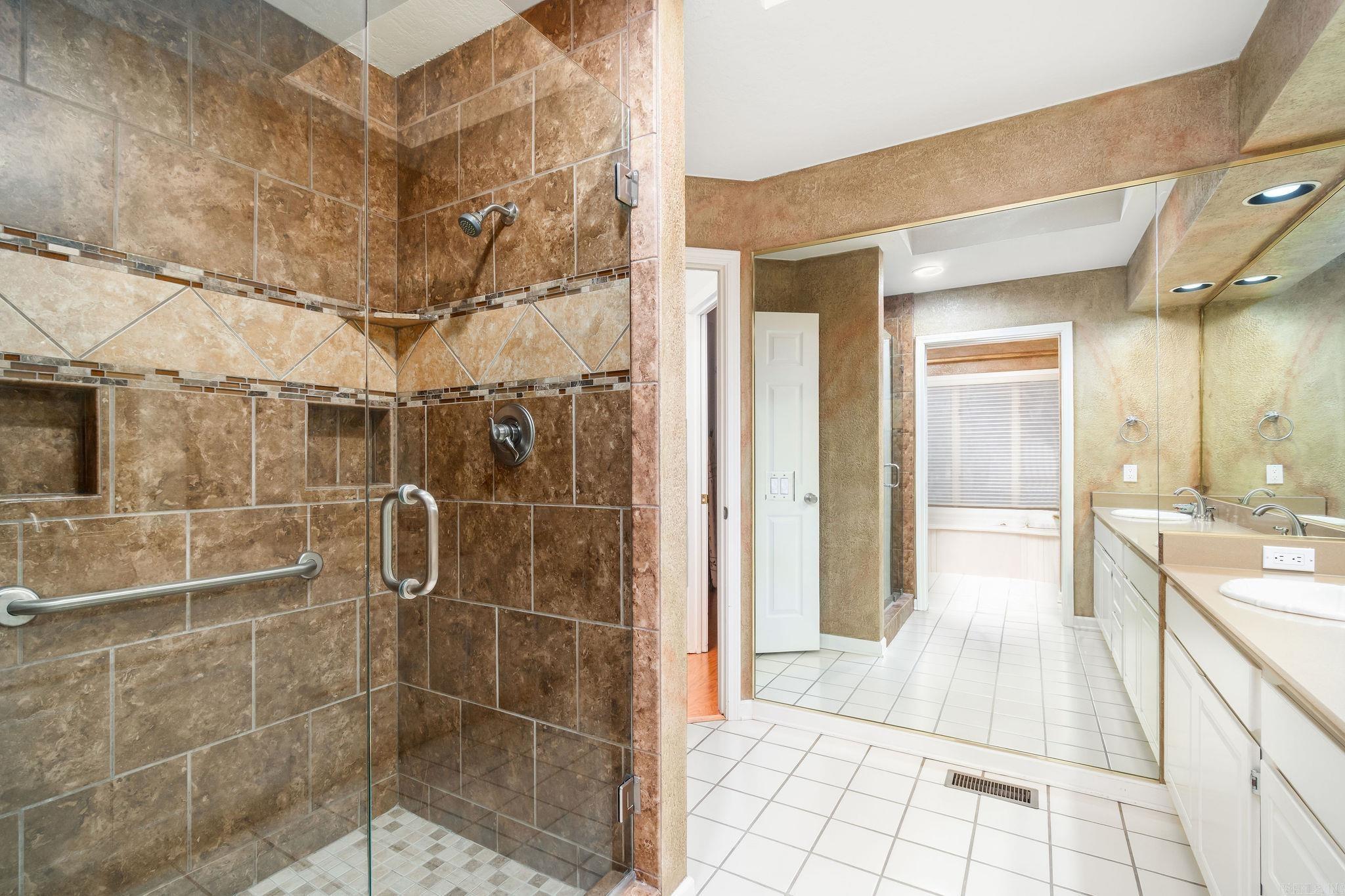 4 Aguila  Hot Springs Village, AR