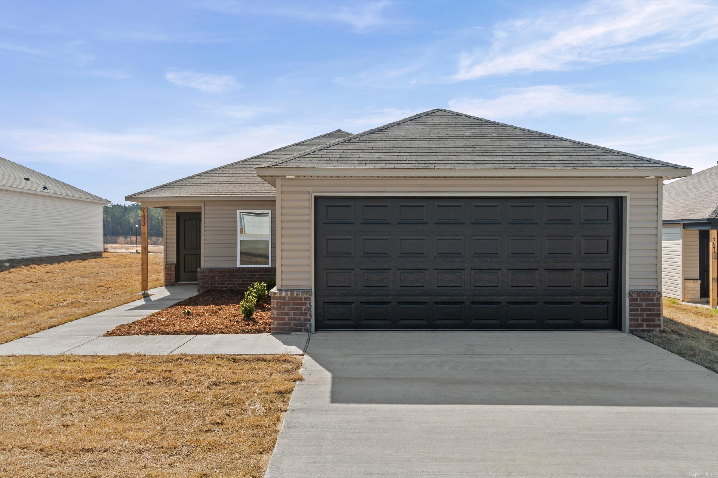 7033 Potomac Trail Bauxite, AR 72011