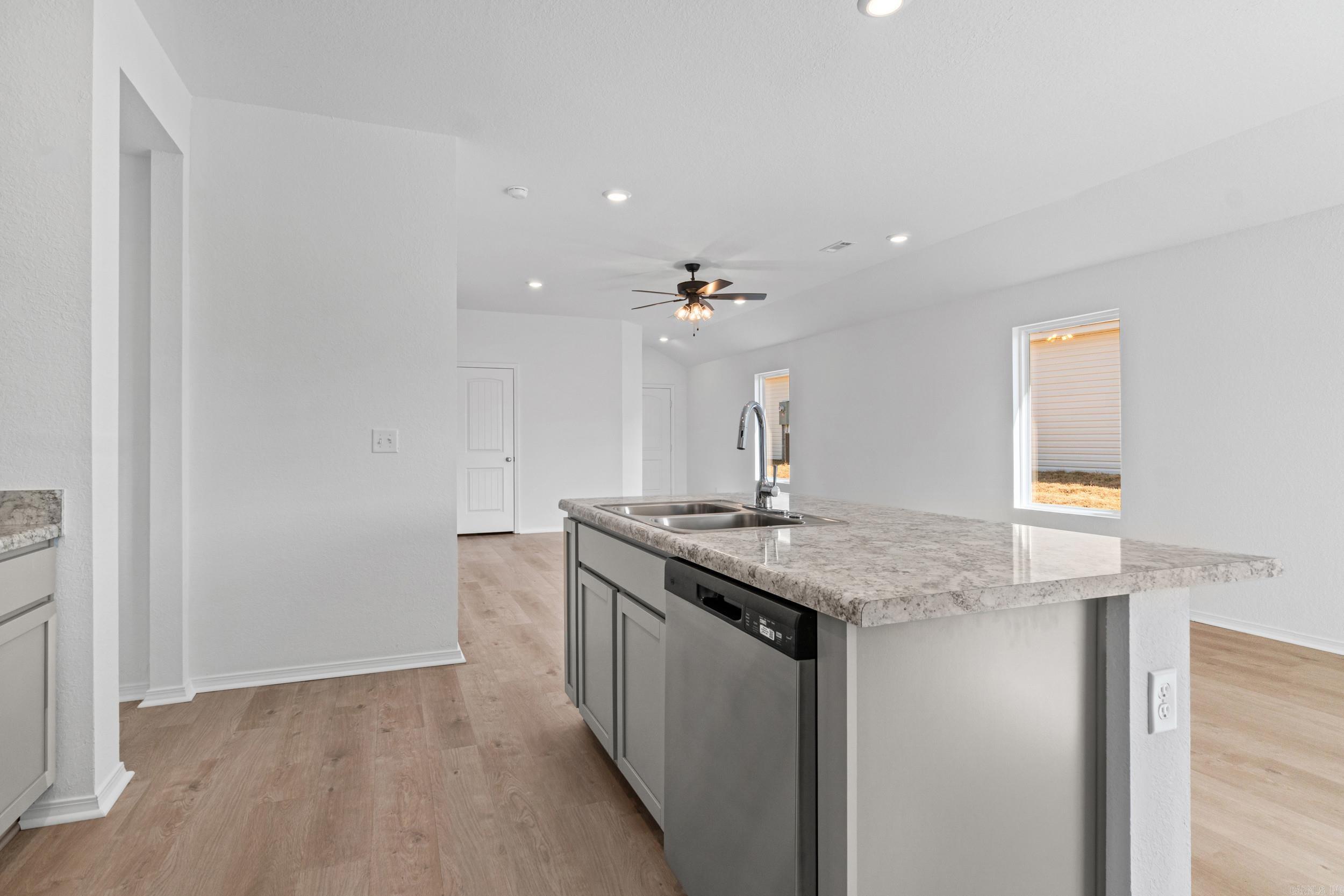 7033 Potomac Trail Bauxite, AR 72011