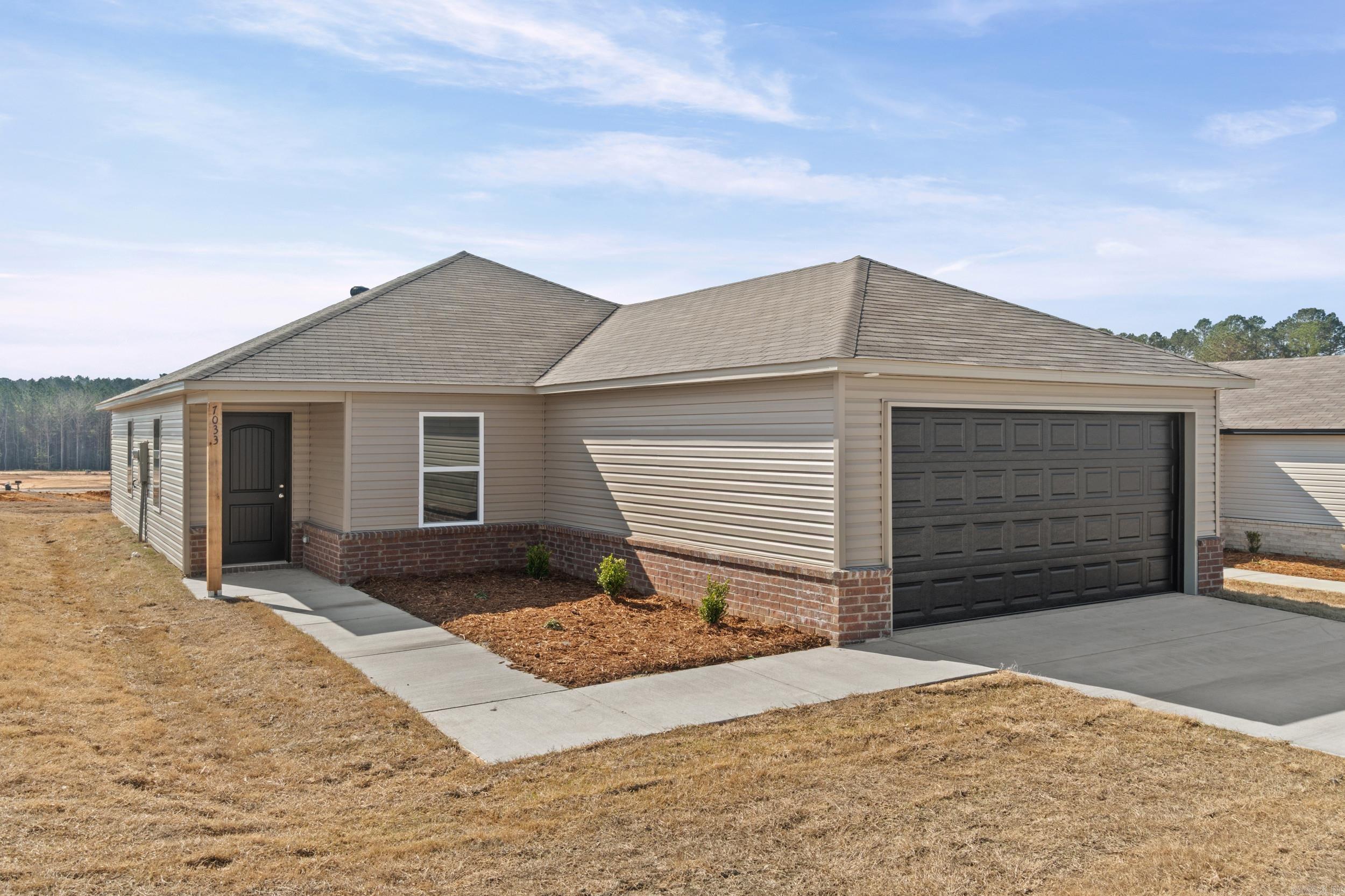 7033 Potomac Trail Bauxite, AR 72011