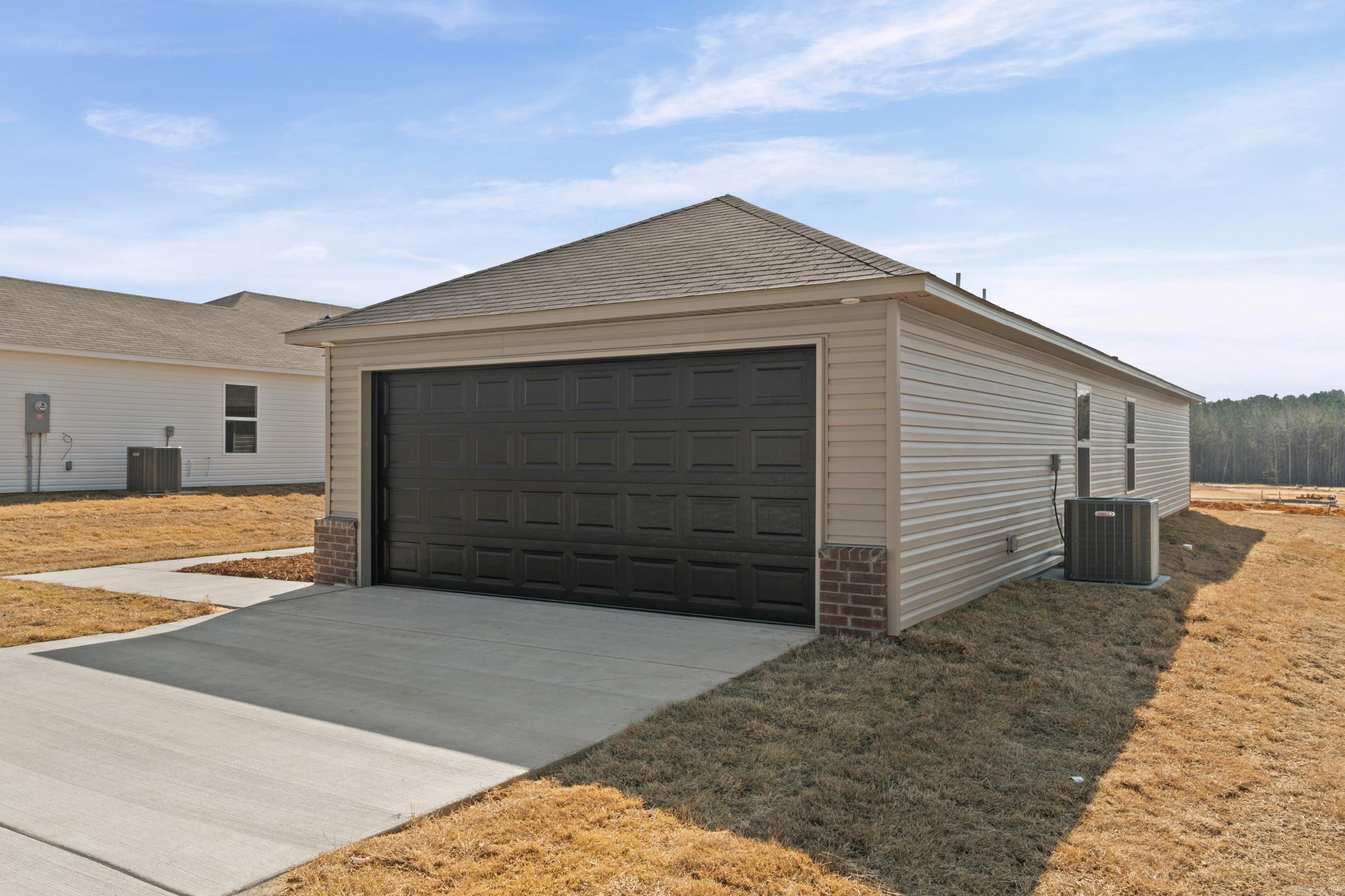 7033 Potomac Trail Bauxite, AR 72011