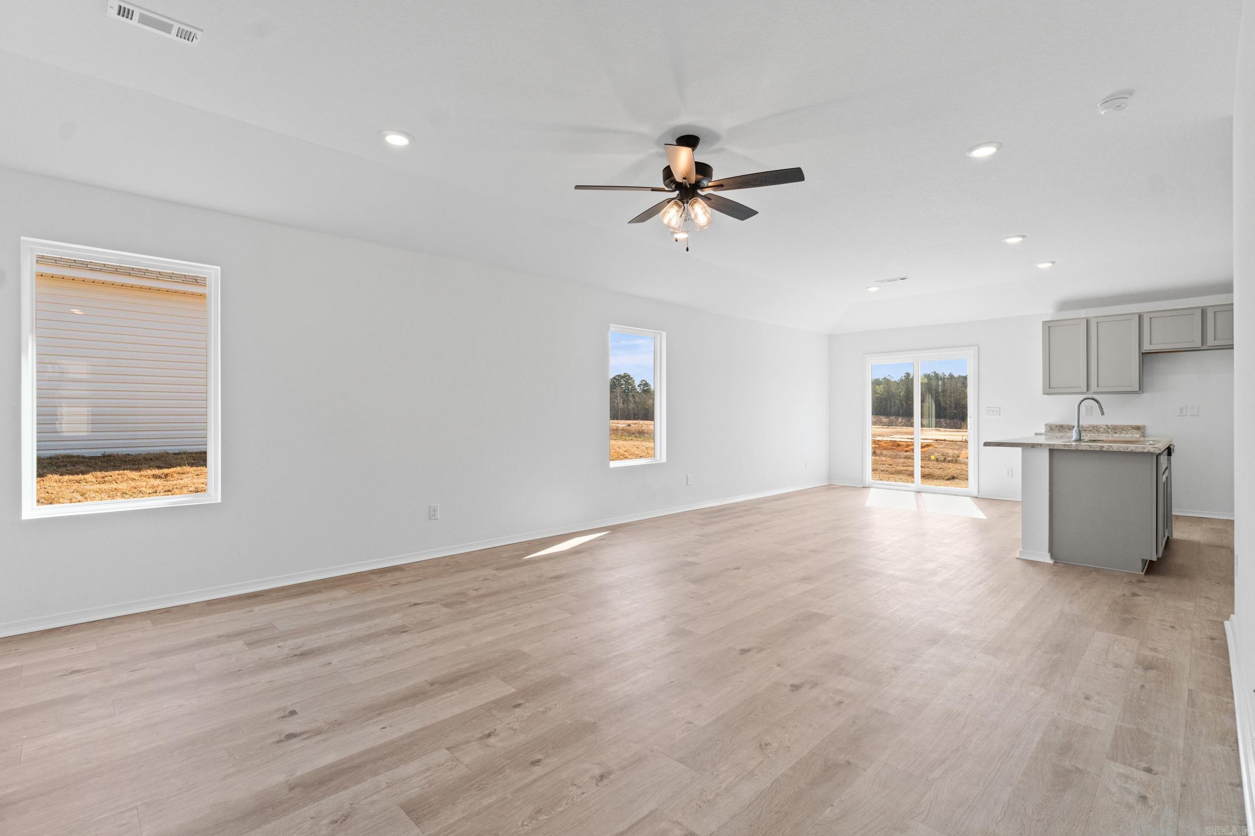 7033 Potomac Trail Bauxite, AR 72011