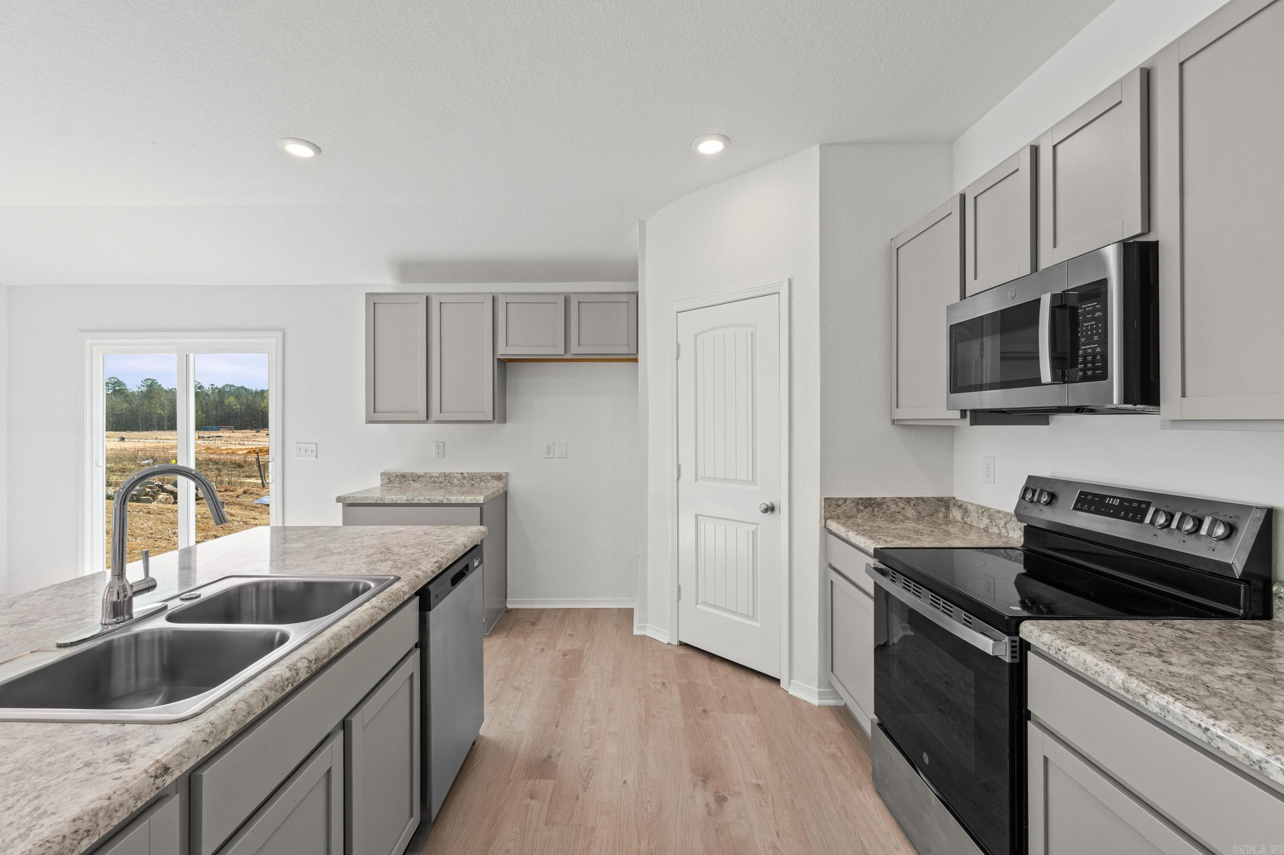 7033 Potomac Trail Bauxite, AR 72011