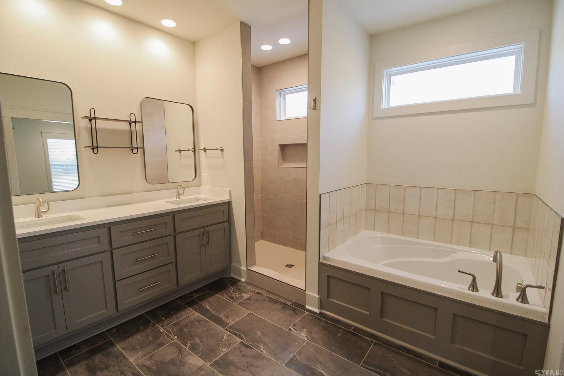 1450 Ronnie Weaver  Conway, AR