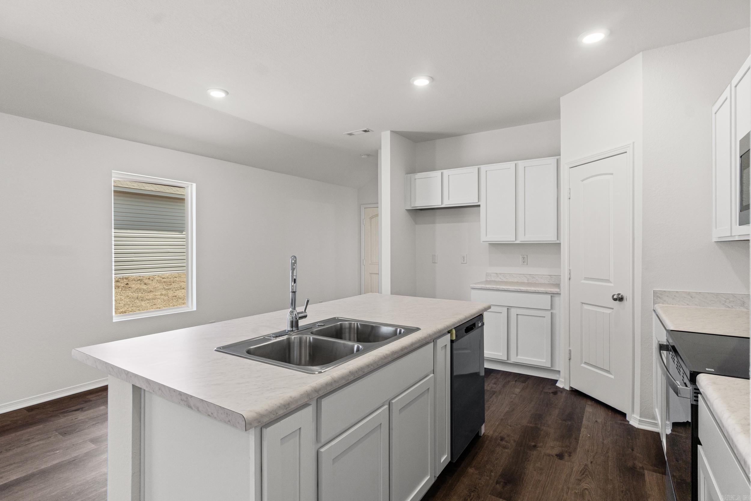 7017 Potomac Trail Bauxite, AR 72011