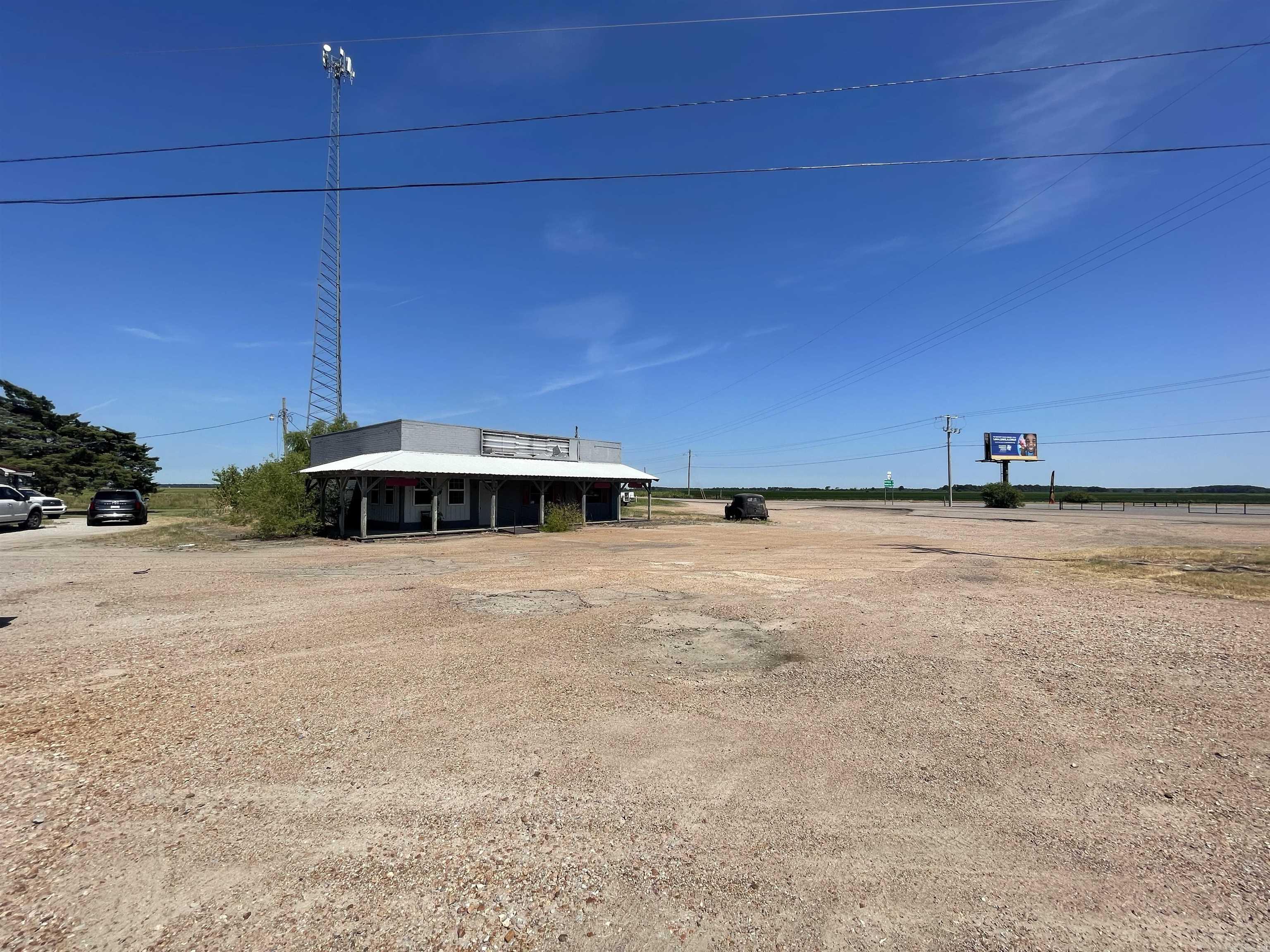 8016 Hwy 49  Waldenburg, AR