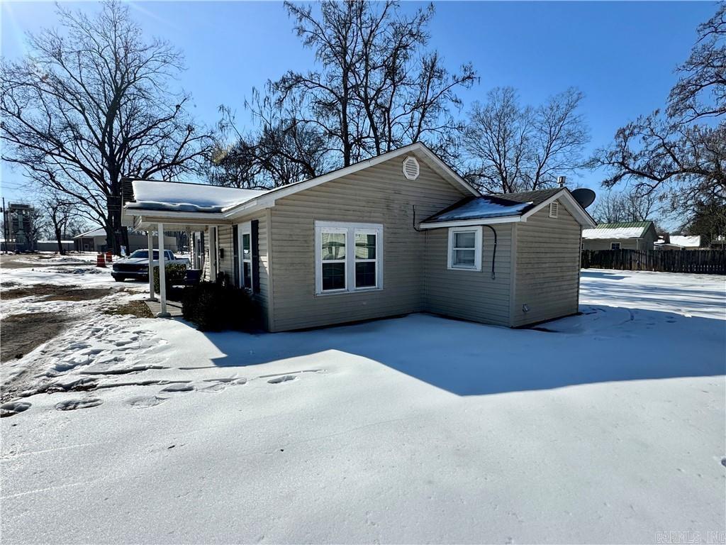 620 S Front  Dardanelle, AR