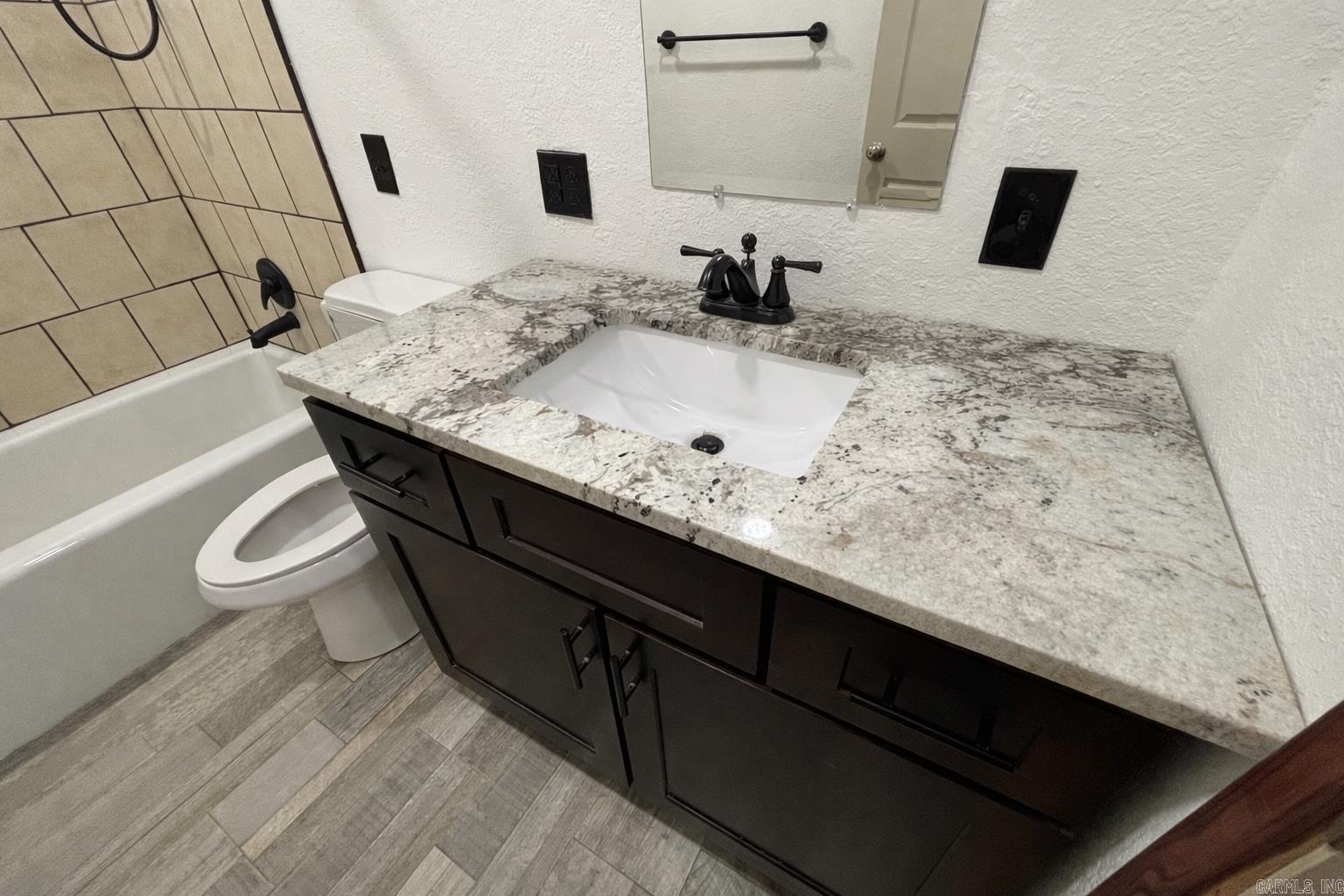 75 Black Oak  Pleasant Plains, AR