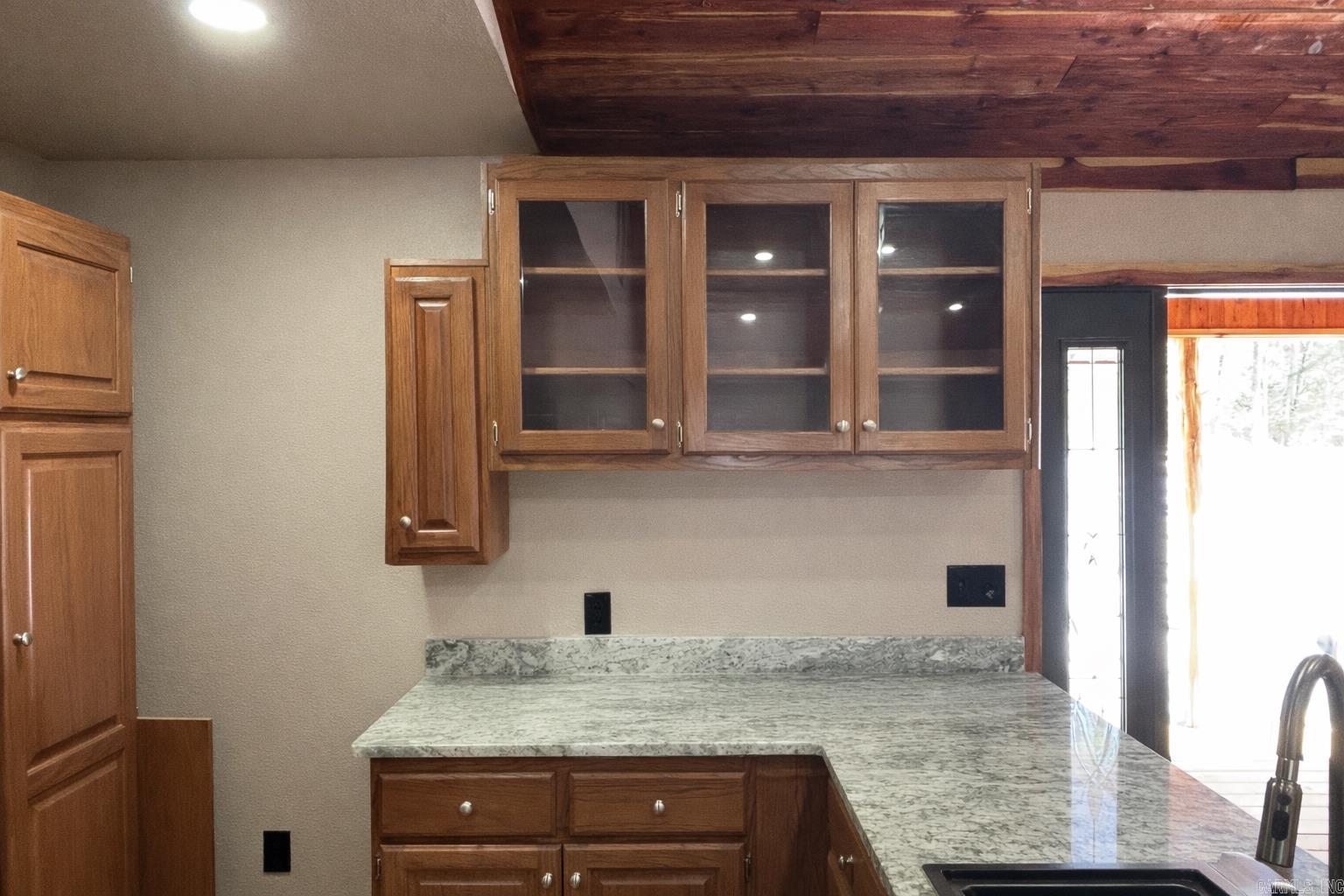 75 Black Oak  Pleasant Plains, AR