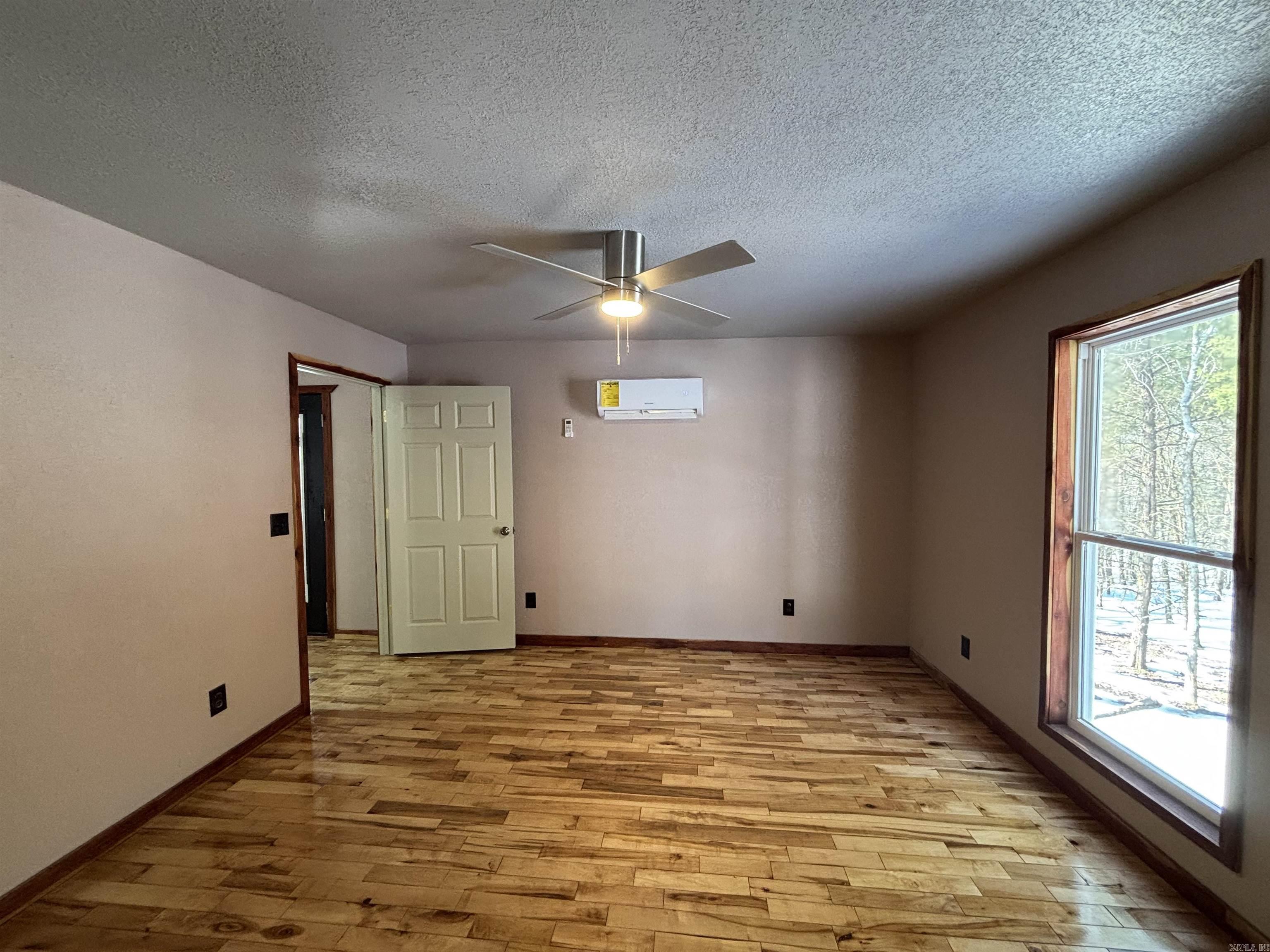 75 Black Oak Pleasant Plains, AR 72568