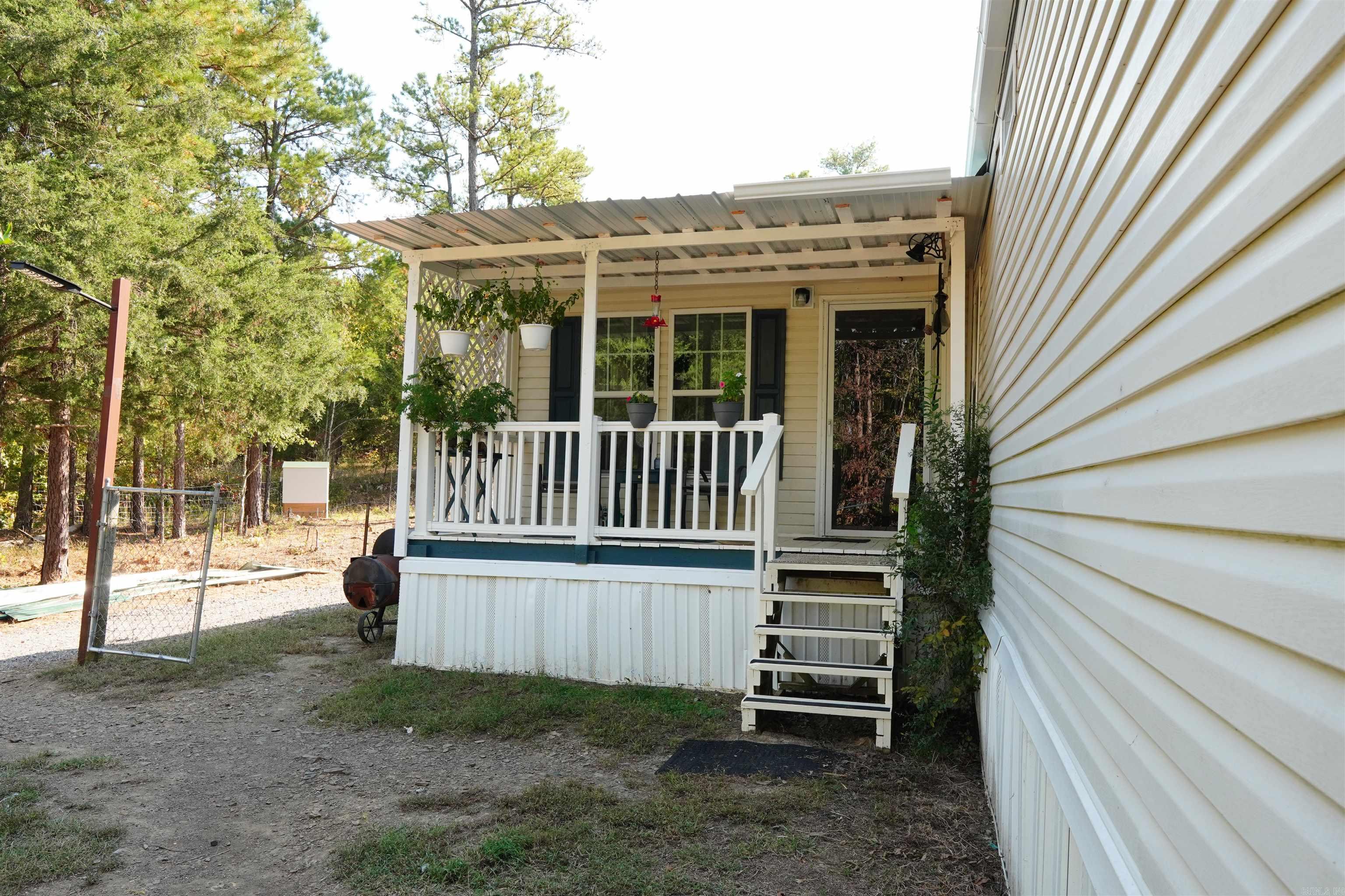 19775 Highway 71  Boles, AR