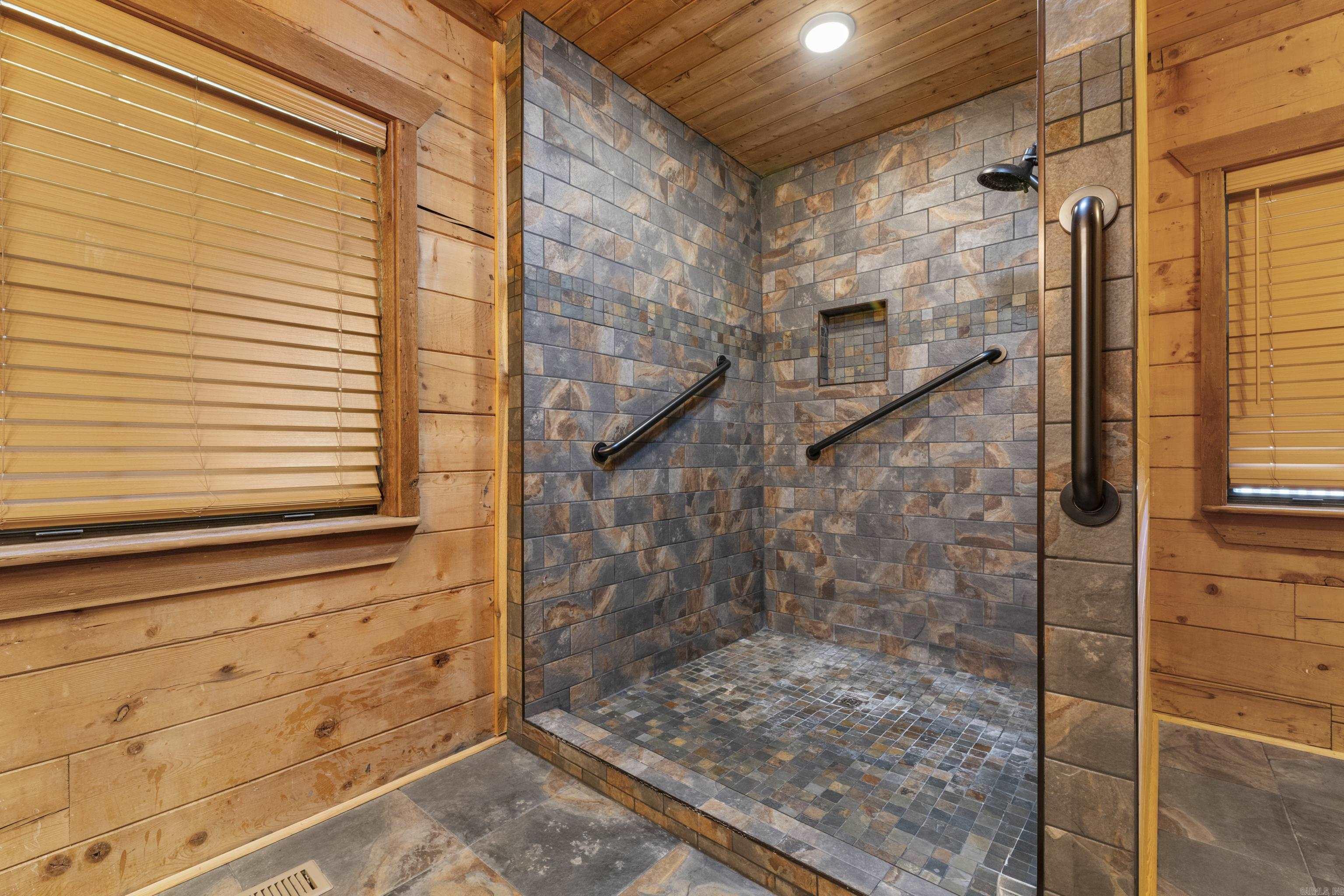 50 TNT Ln.  Heber Springs, AR